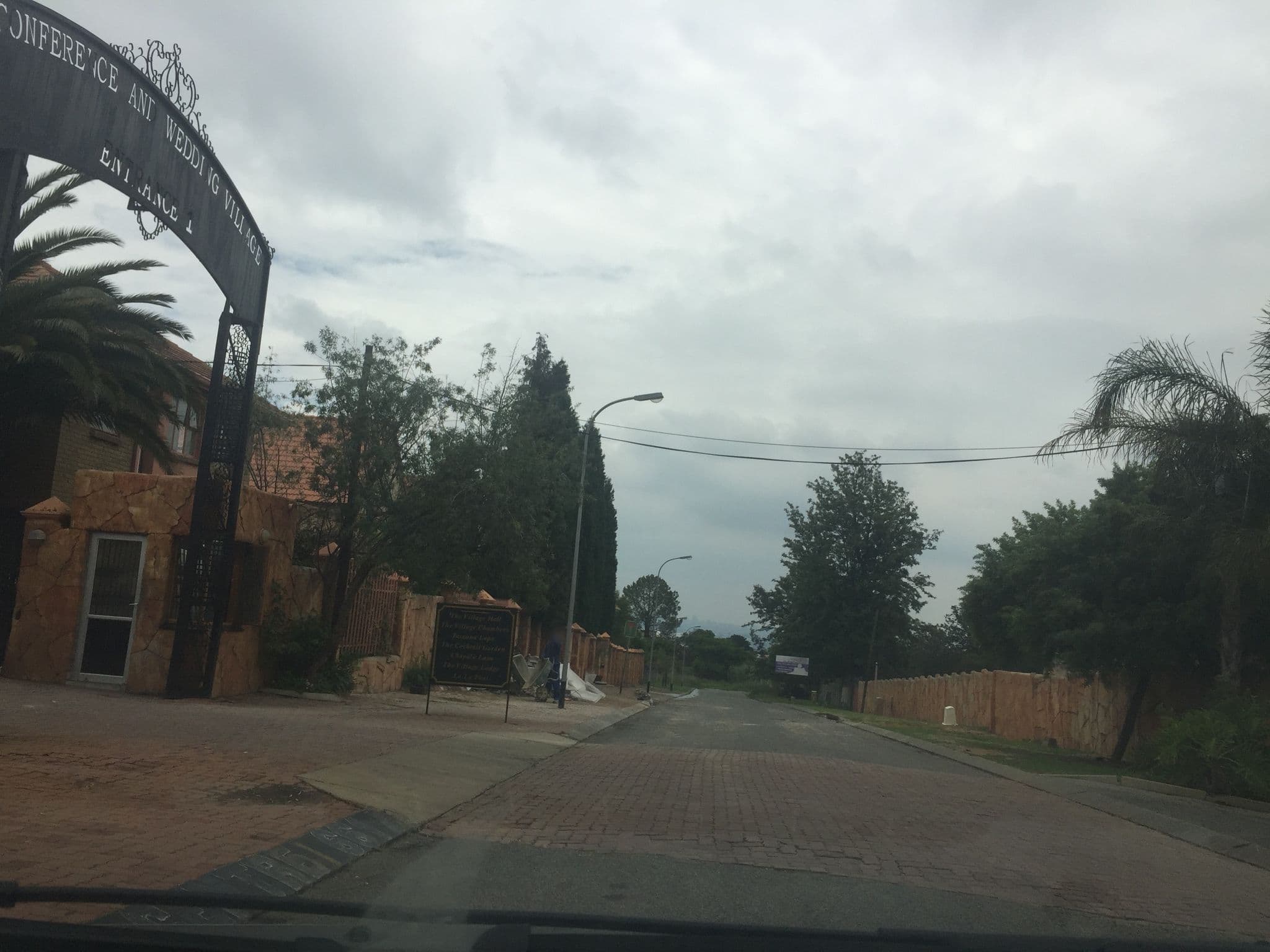 Street view near Lavender Mews, Midrand — © kivaldo (CC BY-SA · Mapillary)
