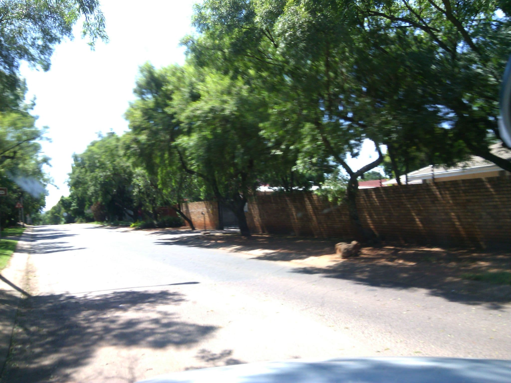Street view near Clifton Corner Guest House, Centurion — © giscoe (CC BY-SA · Mapillary)
