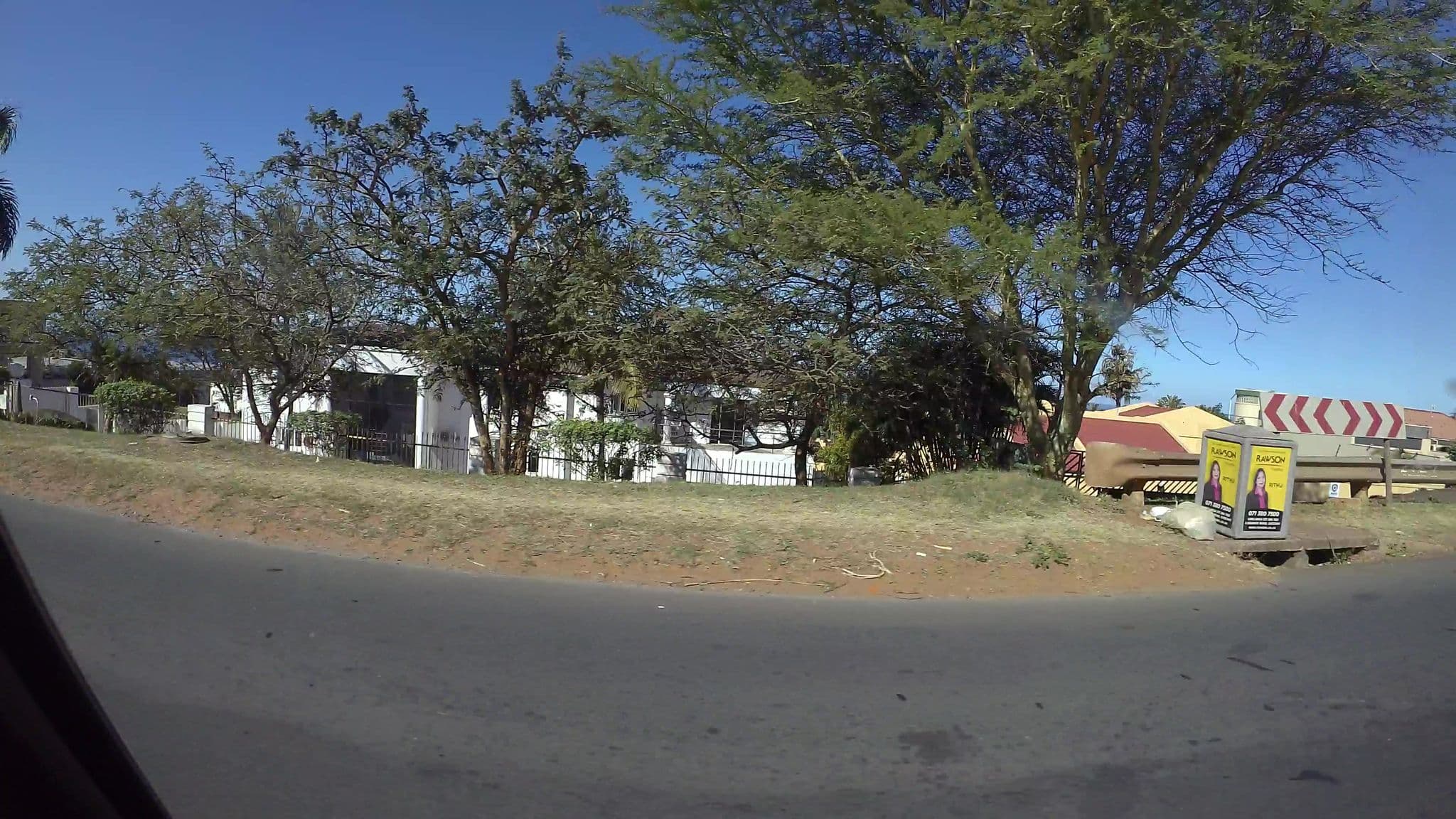 Street view near Inhle Guest House, eMdloti — © kaart_3 (CC BY-SA · Mapillary)