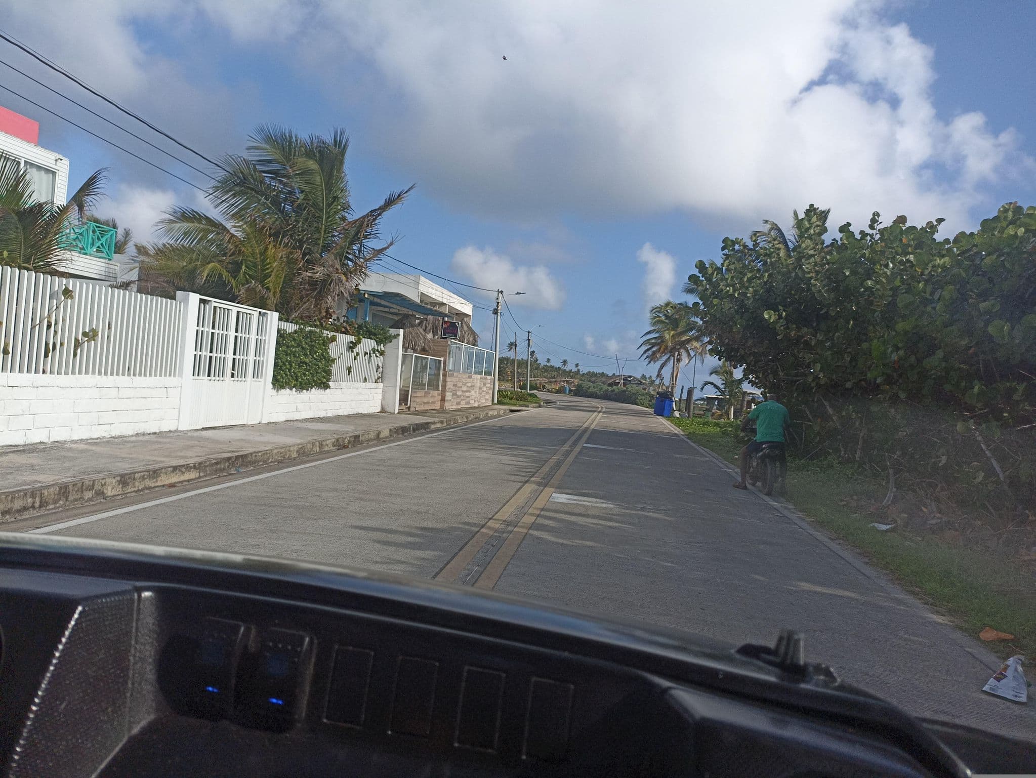 Street view near Red Crab, San Andrés — © ljtoro (CC BY-SA · Mapillary)