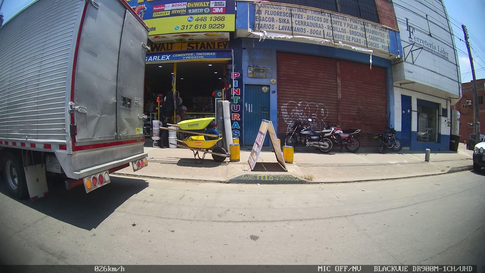 Street view near Aparta Hotel Milenium, Cali — © kaart5 (CC BY-SA · Mapillary)