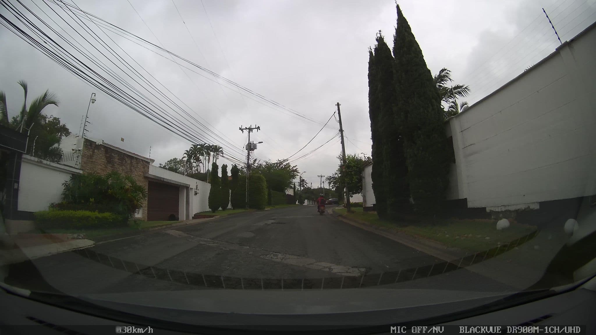 Street view near Hotel Jardin Del Lago, Cali — © kaart5 (CC BY-SA · Mapillary)