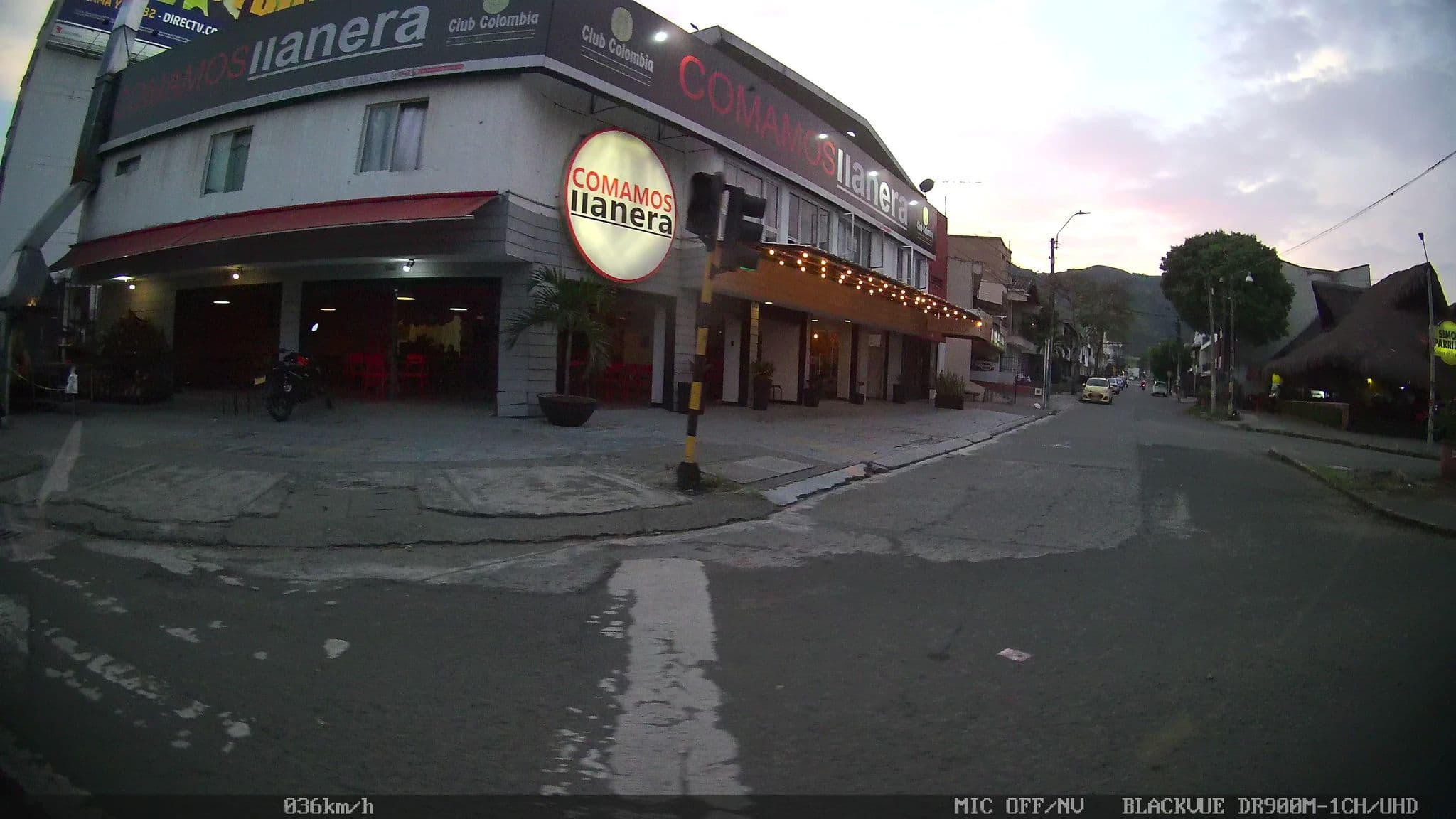 Street view near hotel Innova, Cali — © kaart_2 (CC BY-SA · Mapillary)