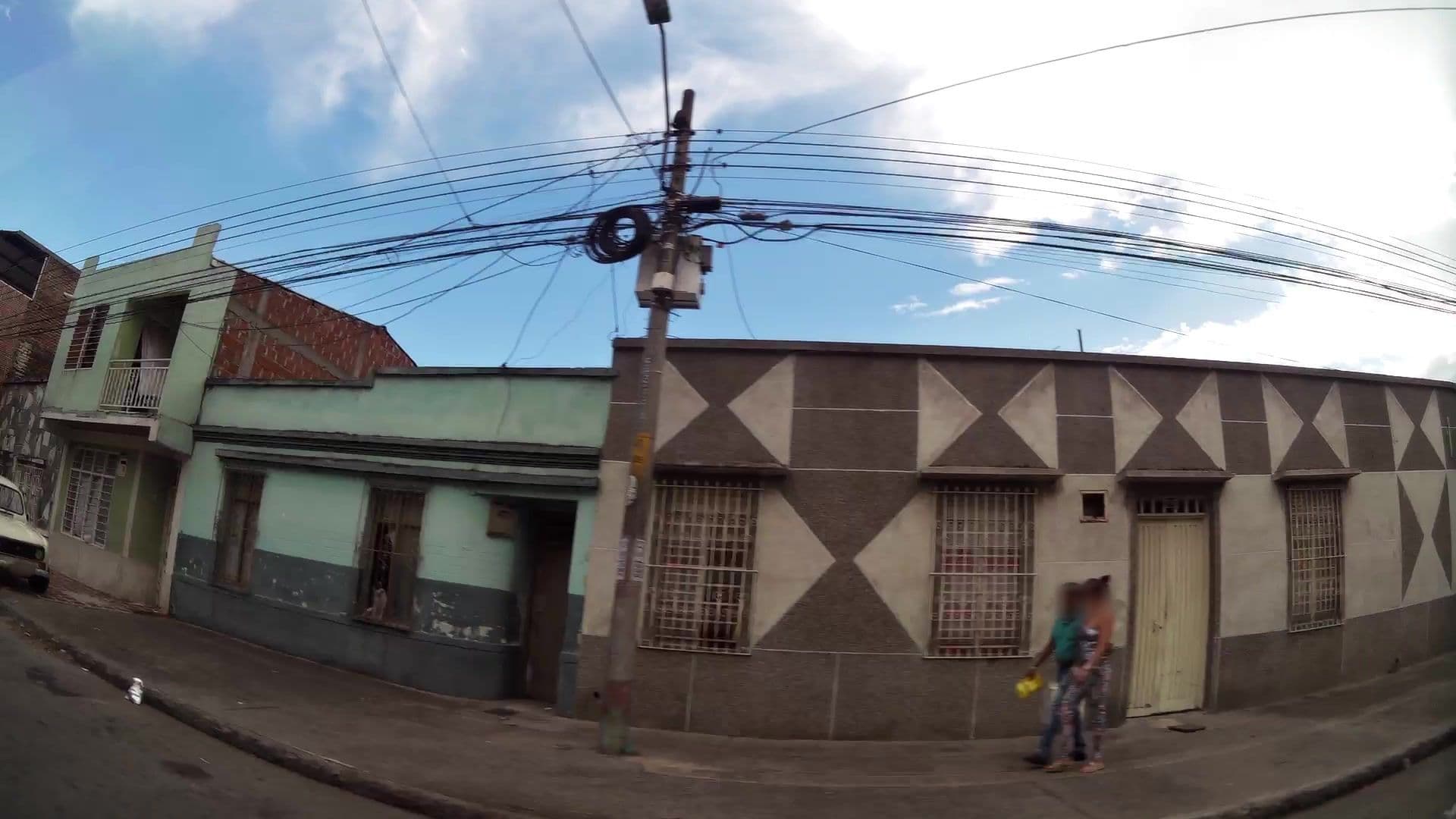 Street view near Hostal El Ensueño, Cali — © kaartcam (CC BY-SA · Mapillary)