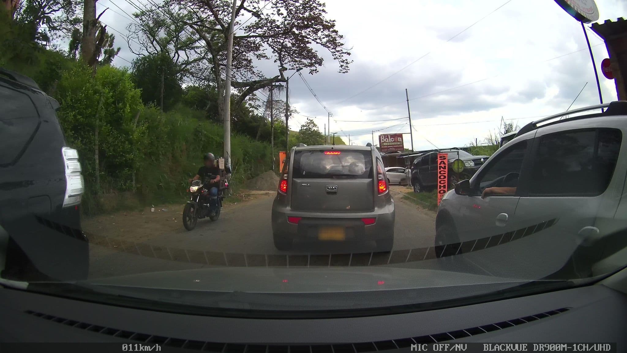 Street view near Hospedaje Campestre Blue Element´s, Cali — © kaart_2 (CC BY-SA · Mapillary)