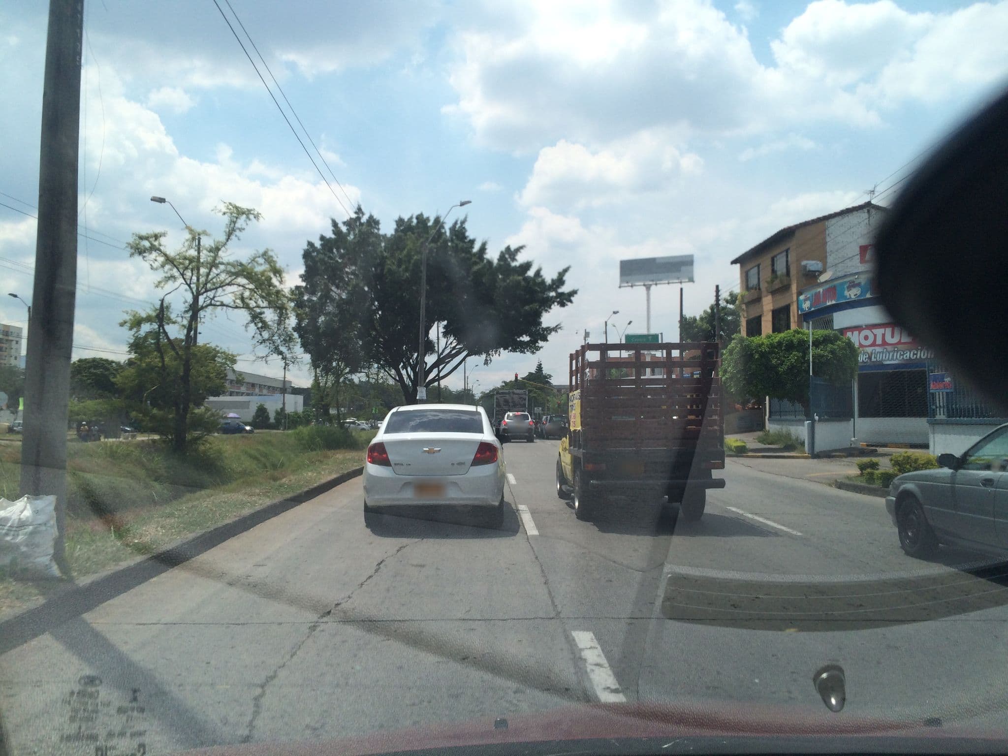Street view near Lemua, Cali — © gtq (CC BY-SA · Mapillary)