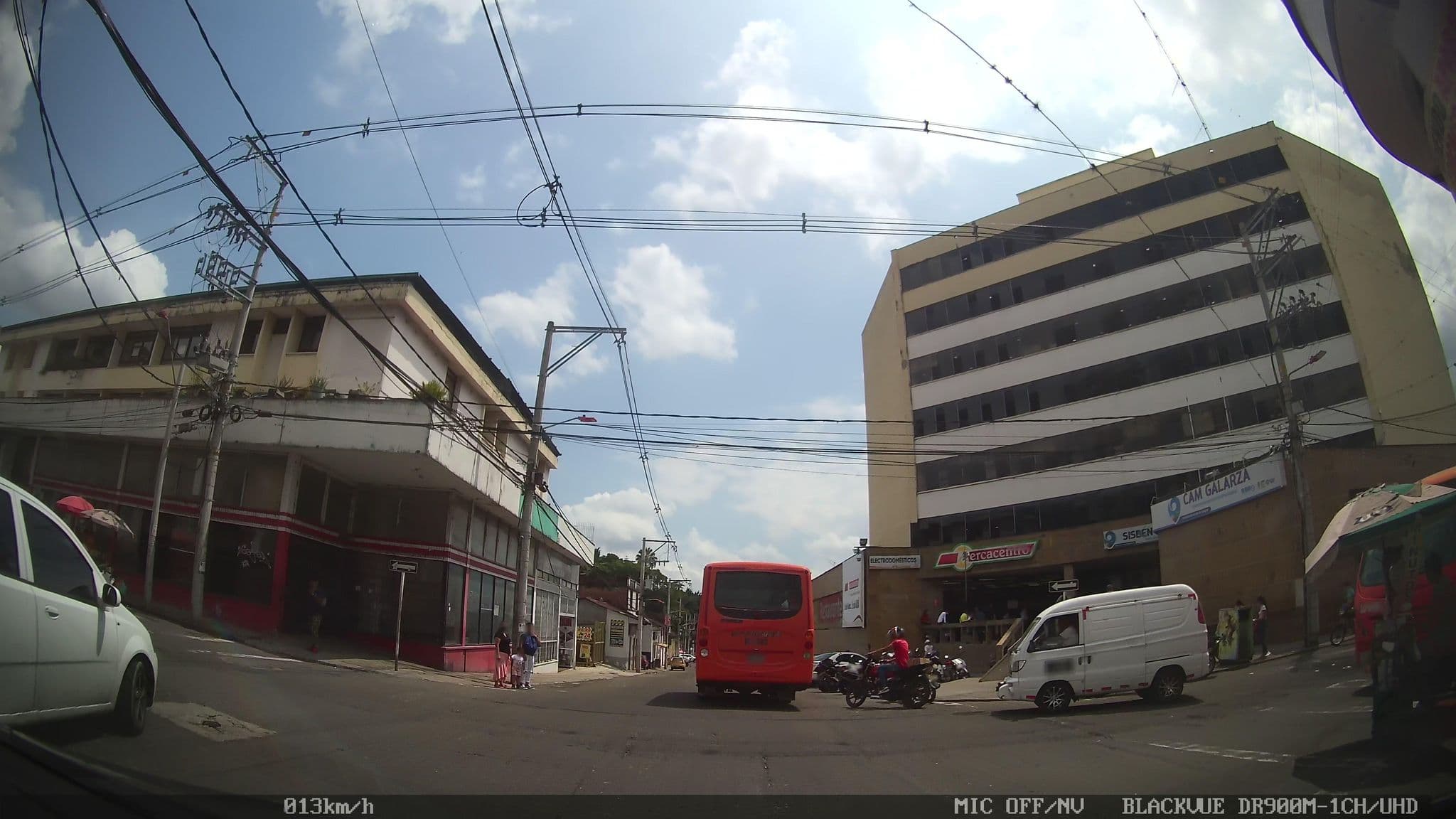 Street view near Corprado, Ibagué — © kaart_2 (CC BY-SA · Mapillary)
