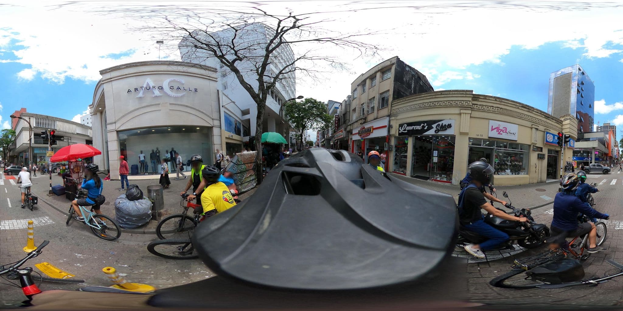 Street view near Hotel Ejecutivo - Pereira, Pereira — © Siatodo (CC BY-SA · Mapillary)