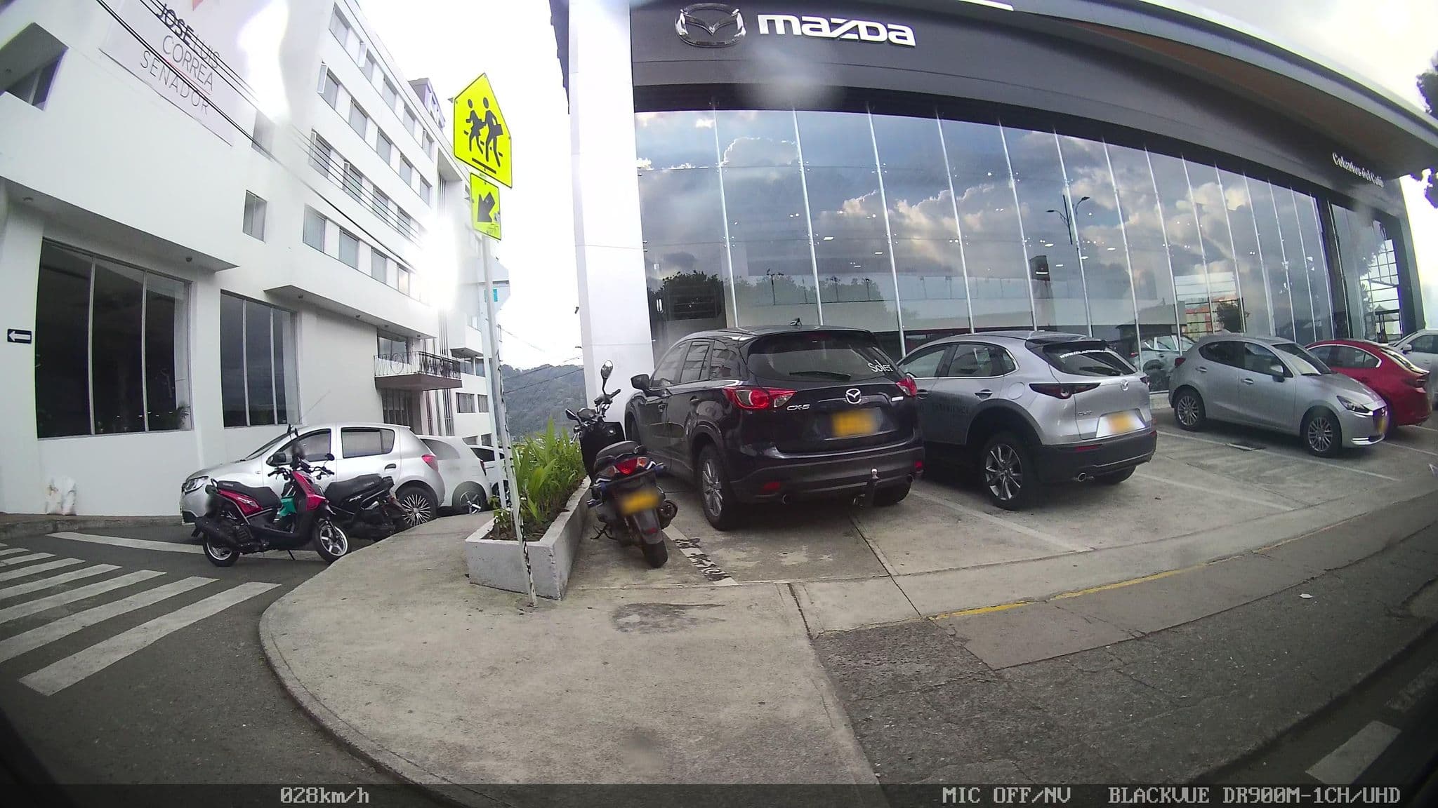 Street view near Hotel Carretero Manizales, Manizales — © kaart_2 (CC BY-SA · Mapillary)