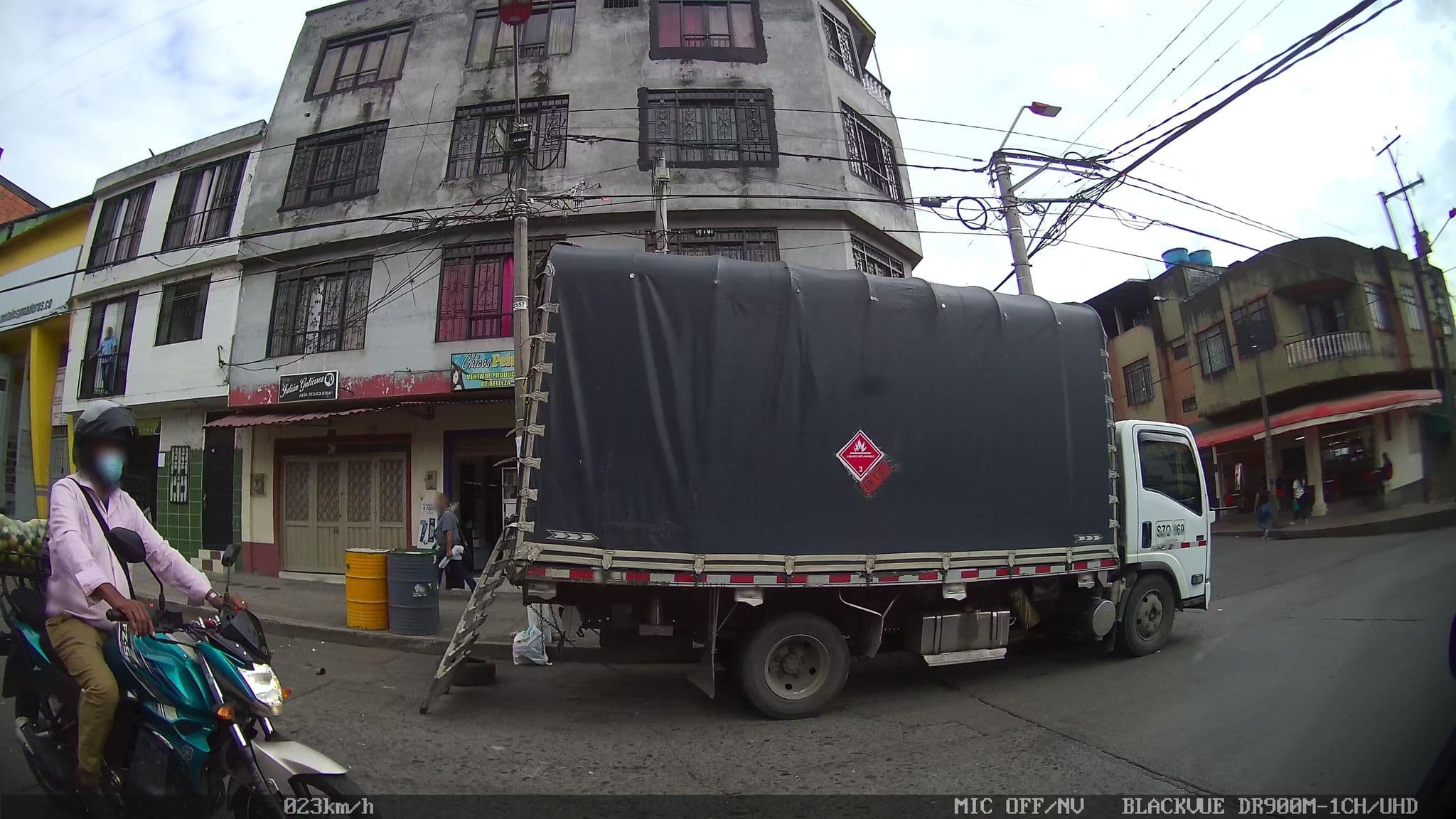 Street view near Arco Iris Hotel, Ibagué — © kaart_2 (CC BY-SA · Mapillary)