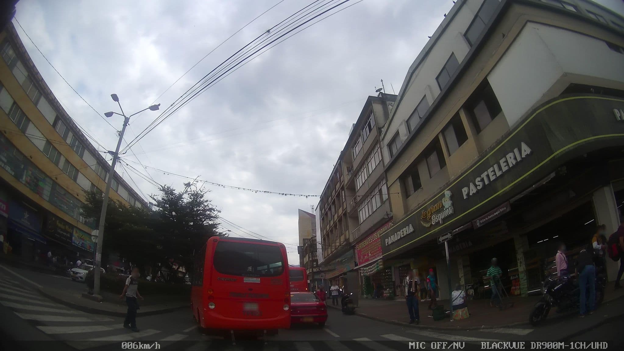 Street view near Hotel Reyman, Ibagué — © kaart_2 (CC BY-SA · Mapillary)