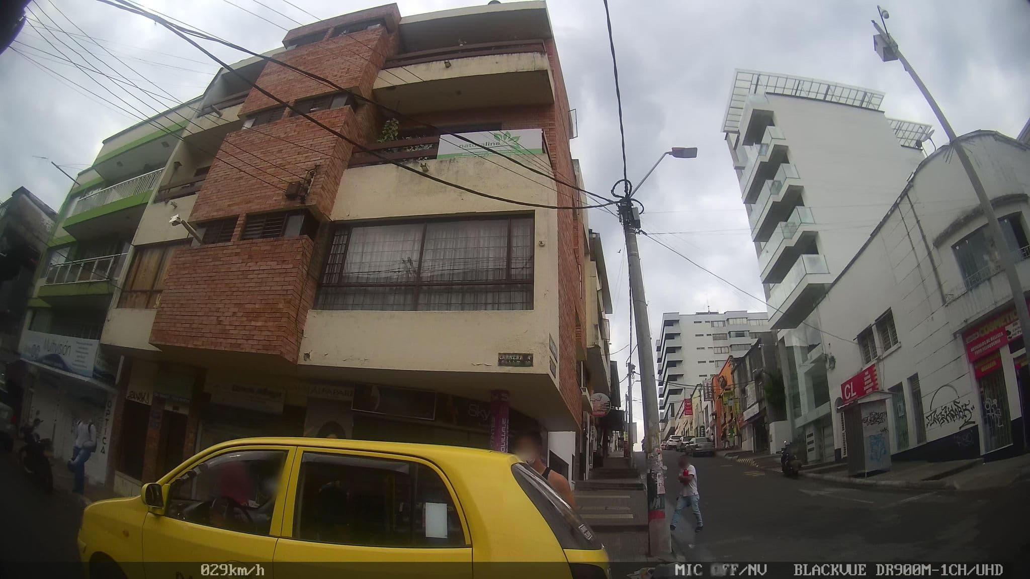 Street view near Hotel Europa - Ibagué, Ibagué — © kaart_2 (CC BY-SA · Mapillary)