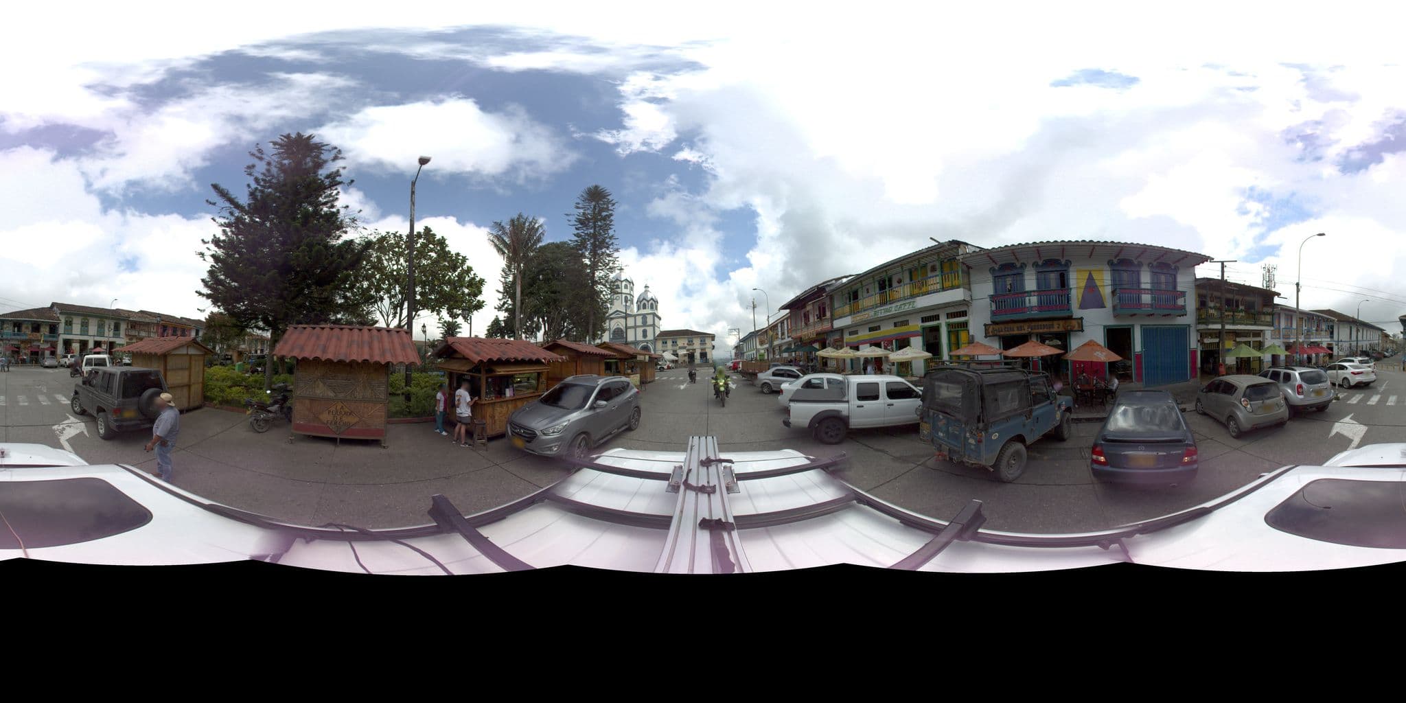 Street view near Hostal Tibouchina, Filandia — © sarahantos (CC BY-SA · Mapillary)