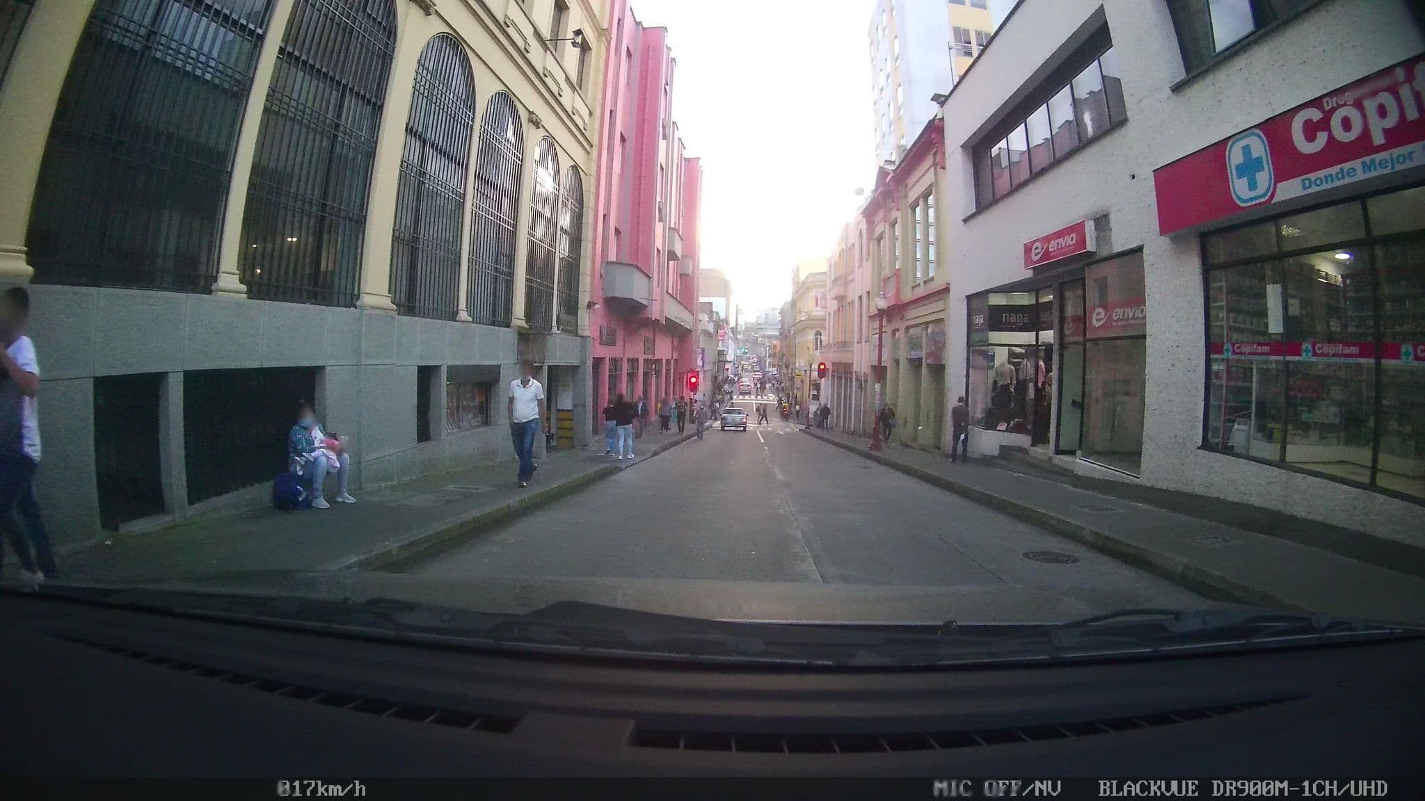 Street view near Hotel Escorial, Manizales — © kaart_2 (CC BY-SA · Mapillary)