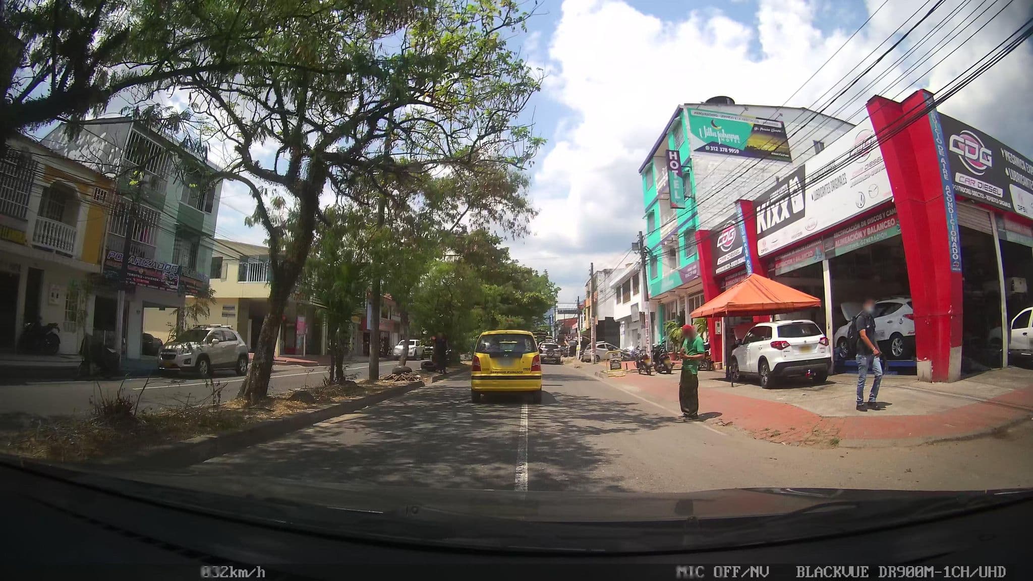 Street view near Hotel Villa Johana, Villavicencio — © kaart_2 (CC BY-SA · Mapillary)