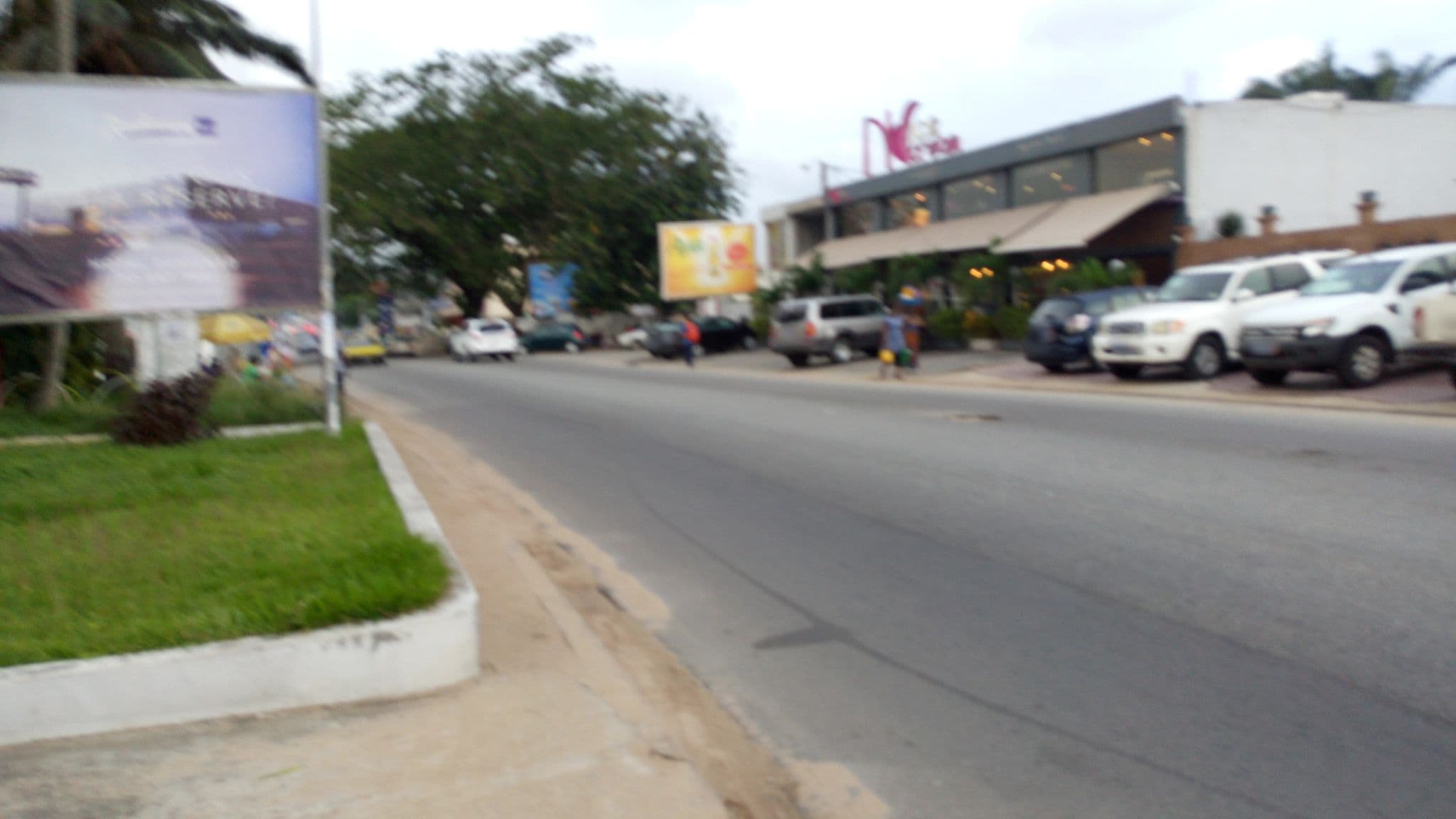 Street view near Hotel Les Jardins, Abidjan