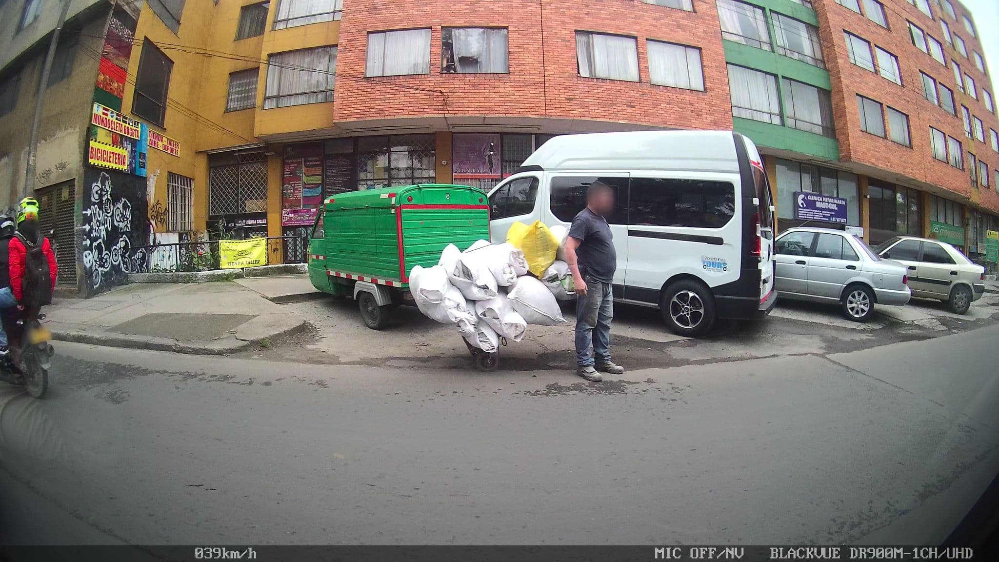 Street view near Viaggio SeisDos, Kennedy — © taylorsmock (CC BY-SA · Mapillary)