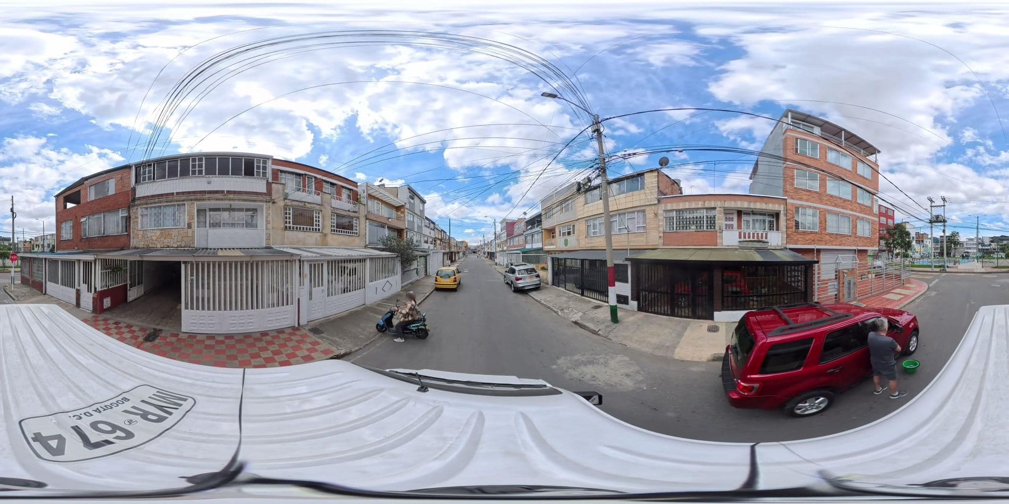 Street view near Hotel Dann Carlton Medellin, Kennedy — © cgalindop (CC BY-SA · Mapillary)