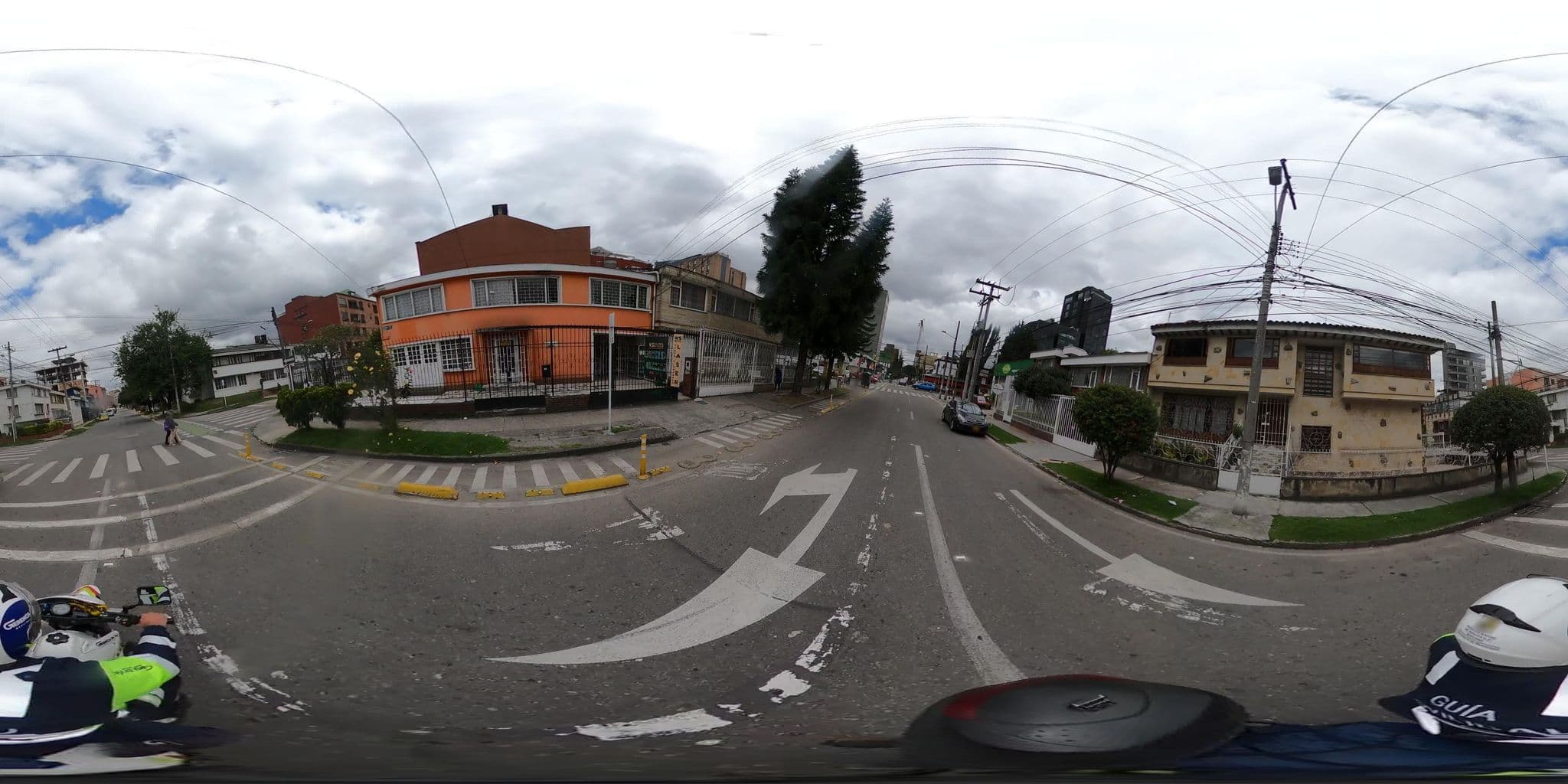 Street view near Hotel Royalti, Bogotá — © jramonSDM (CC BY-SA · Mapillary)