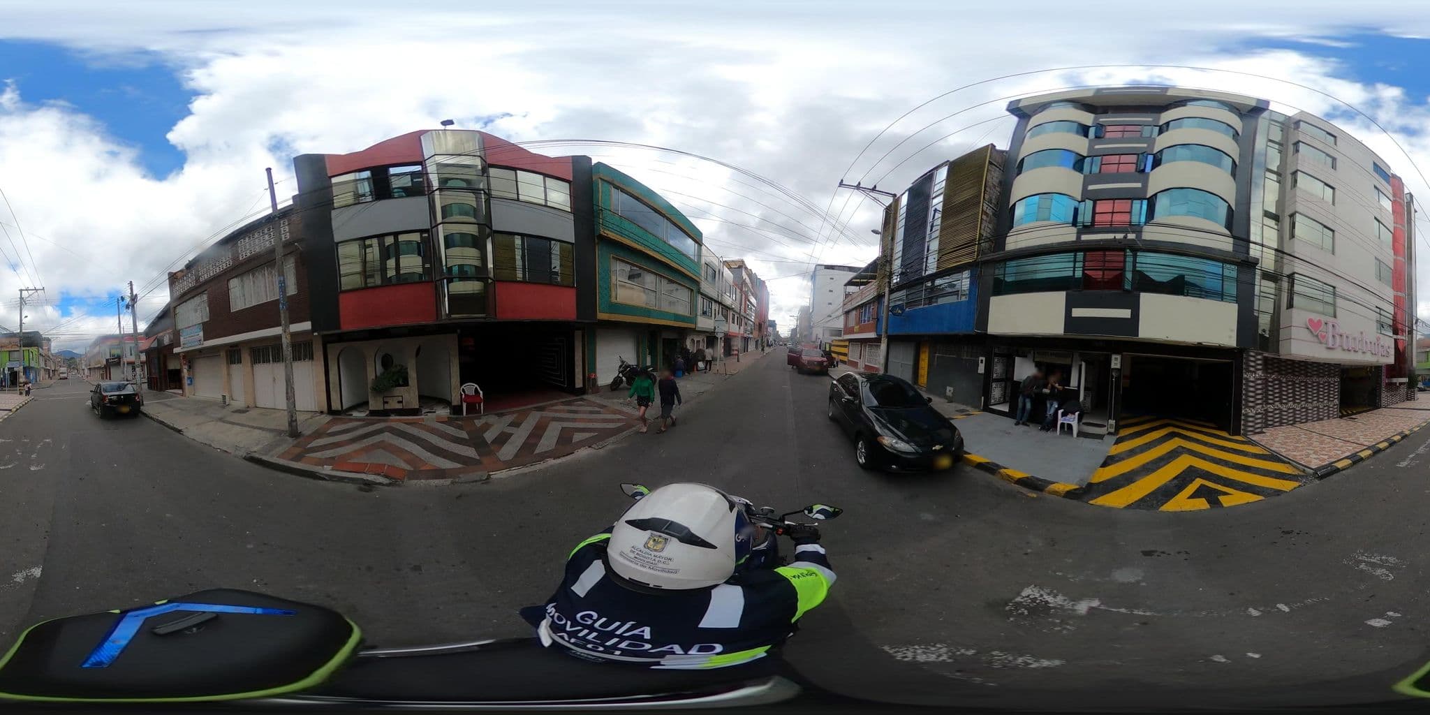 Street view near Aparta Hotel, Kennedy — © rbolivar (CC BY-SA · Mapillary)