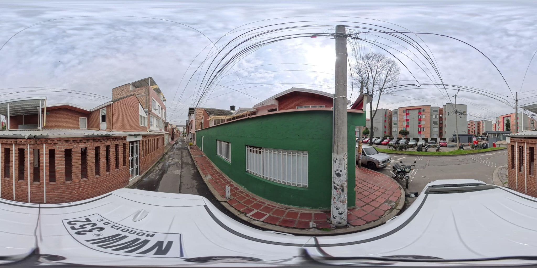 Street view near Viajes Valentur, Kennedy — © cgalindop (CC BY-SA · Mapillary)