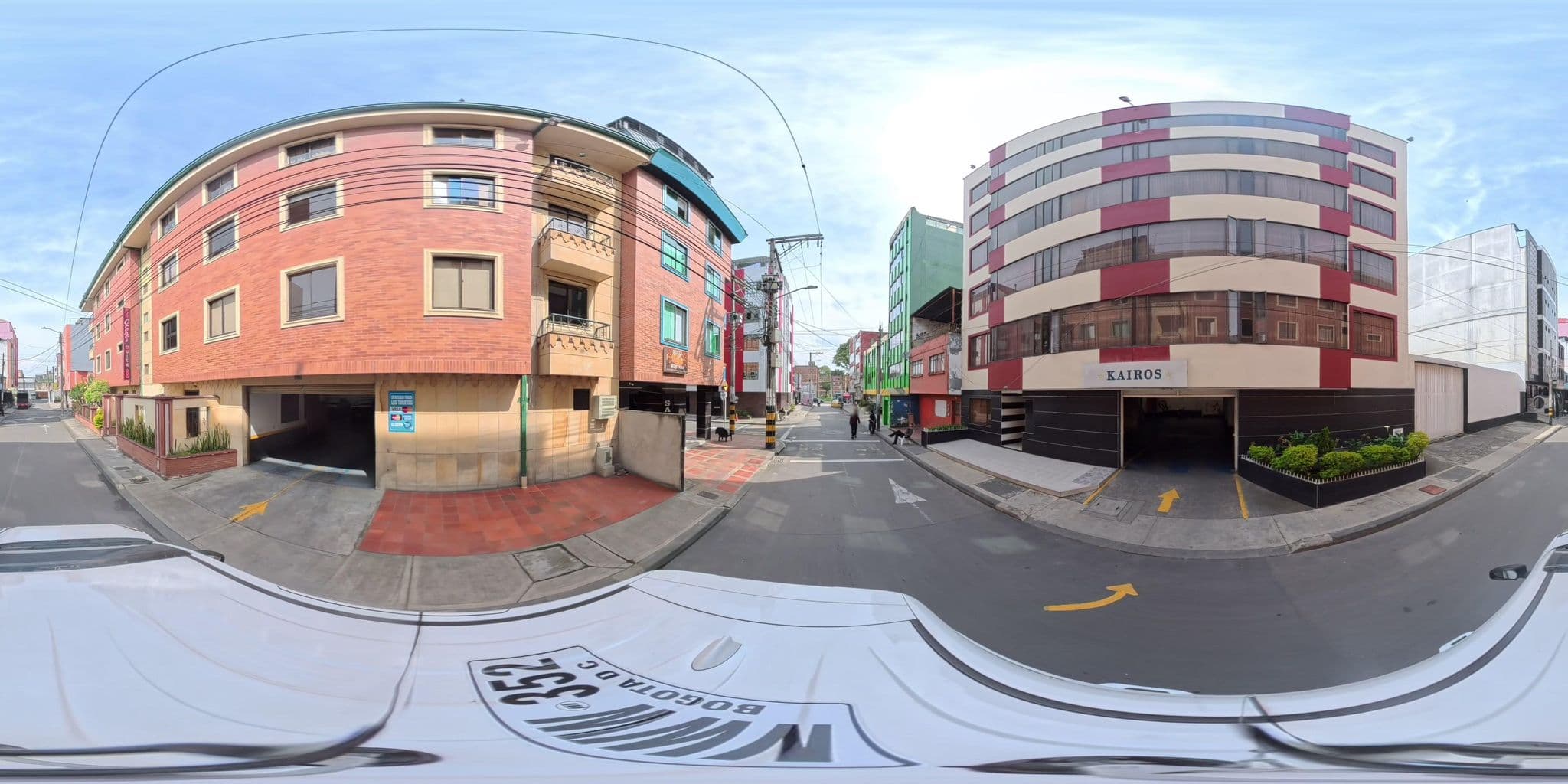 Street view near Hostal Celimar, Kennedy — © cgalindop (CC BY-SA · Mapillary)