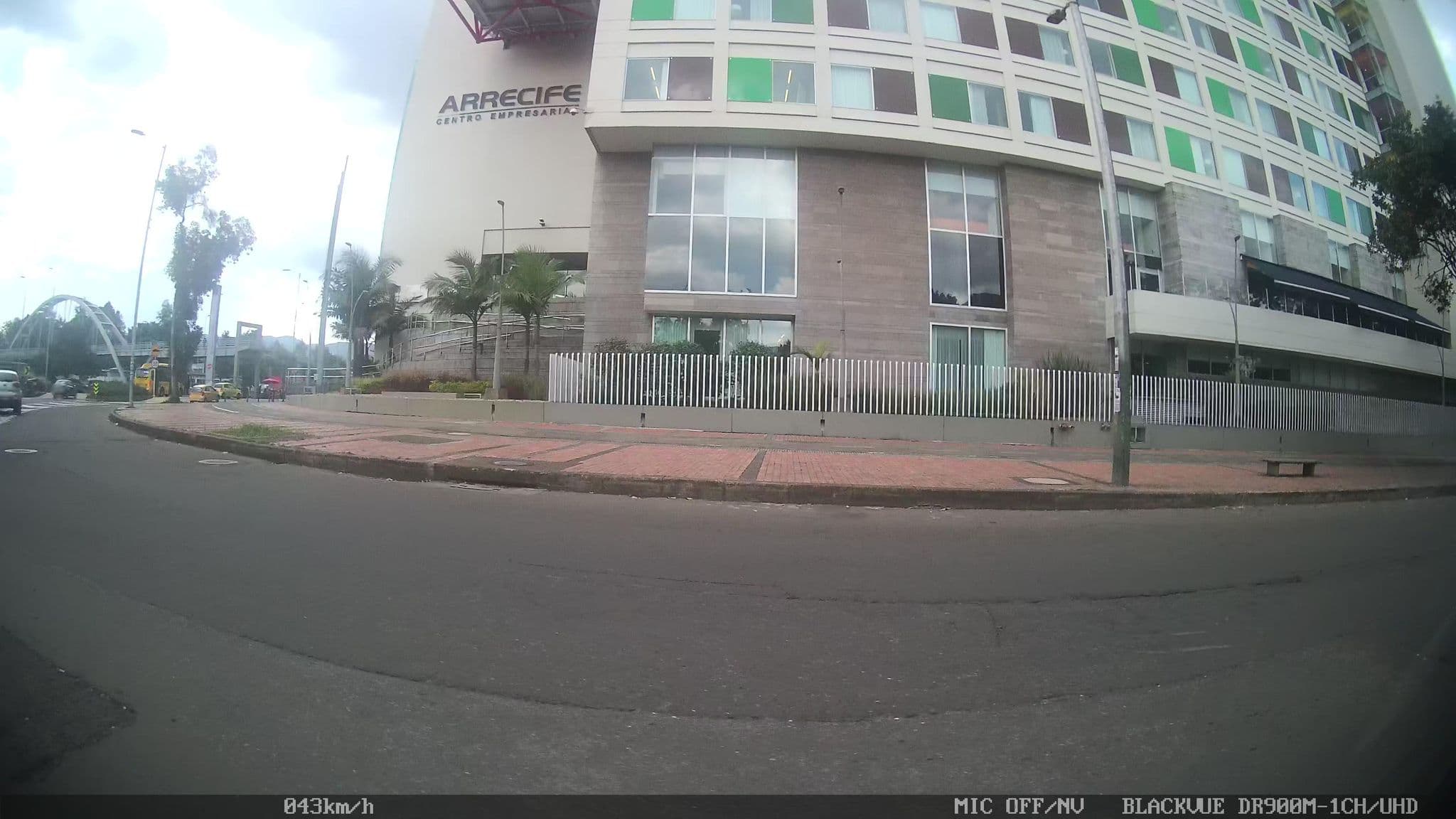 Street view near Holiday Inn Bogotá Airport, Kennedy — © kaart5 (CC BY-SA · Mapillary)