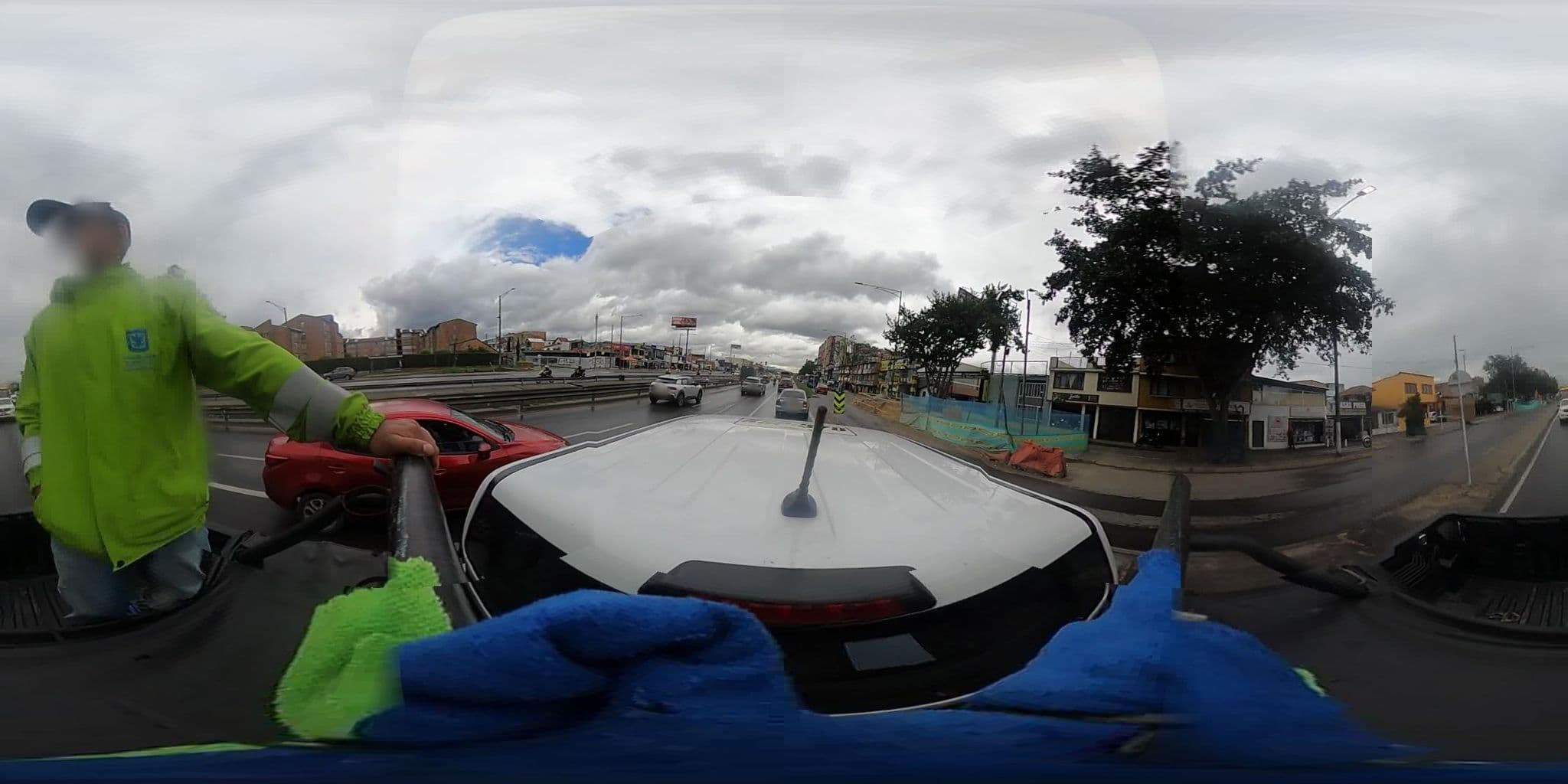 Street view near Motel Manhattan, Bogotá — © MiguelForero (CC BY-SA · Mapillary)