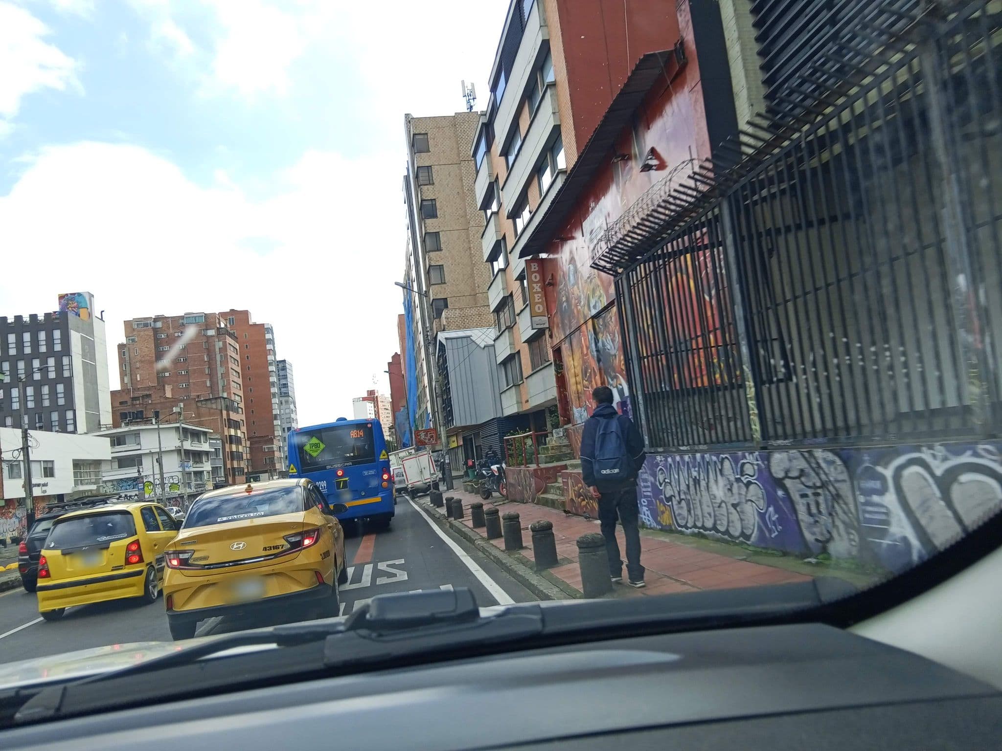 Street view near ApartaHotel Casablanca, Bogotá — © MiguelForero (CC BY-SA · Mapillary)
