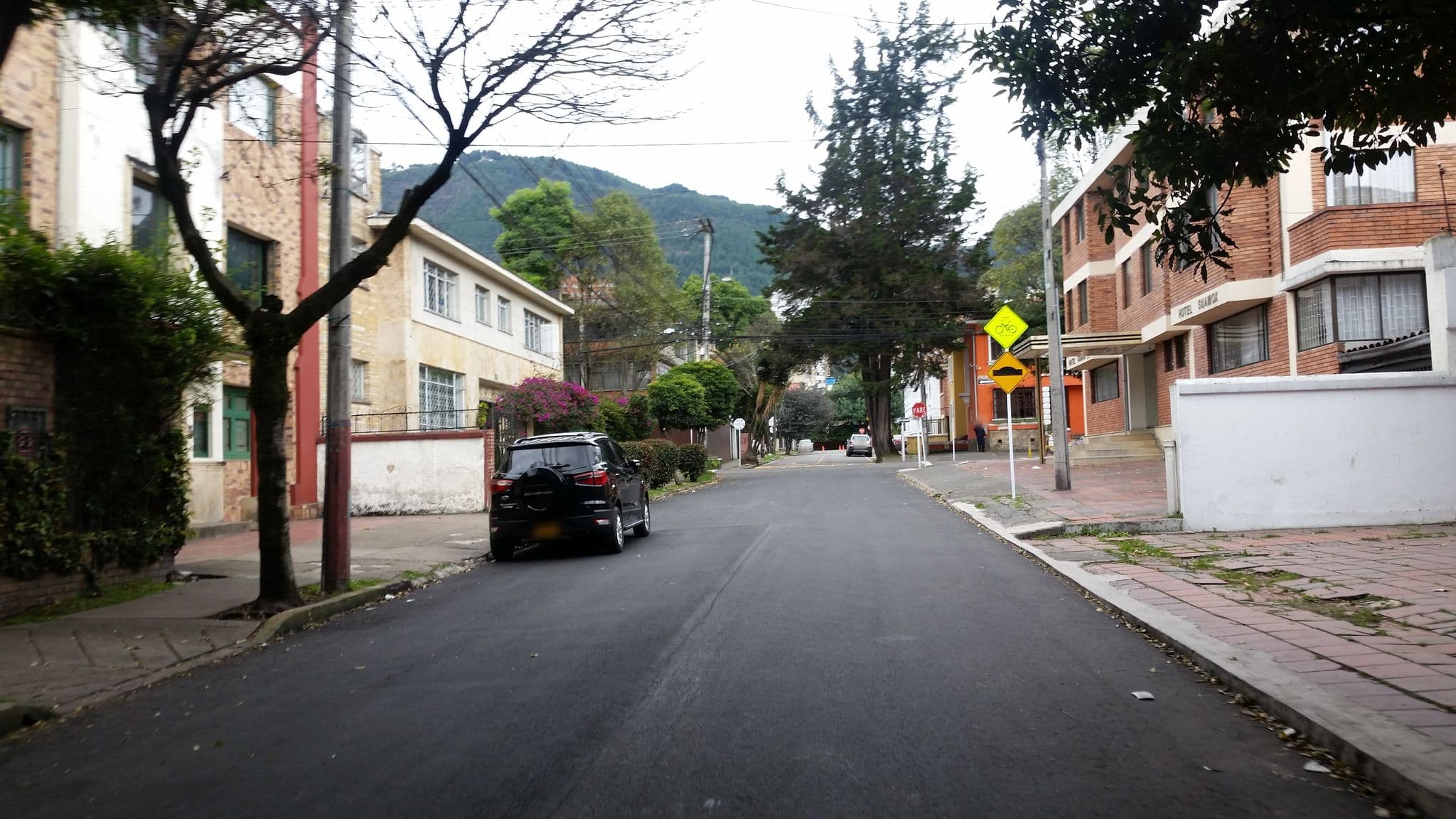 Street view near Suamox, Bogotá — © ejegg (CC BY-SA · Mapillary)