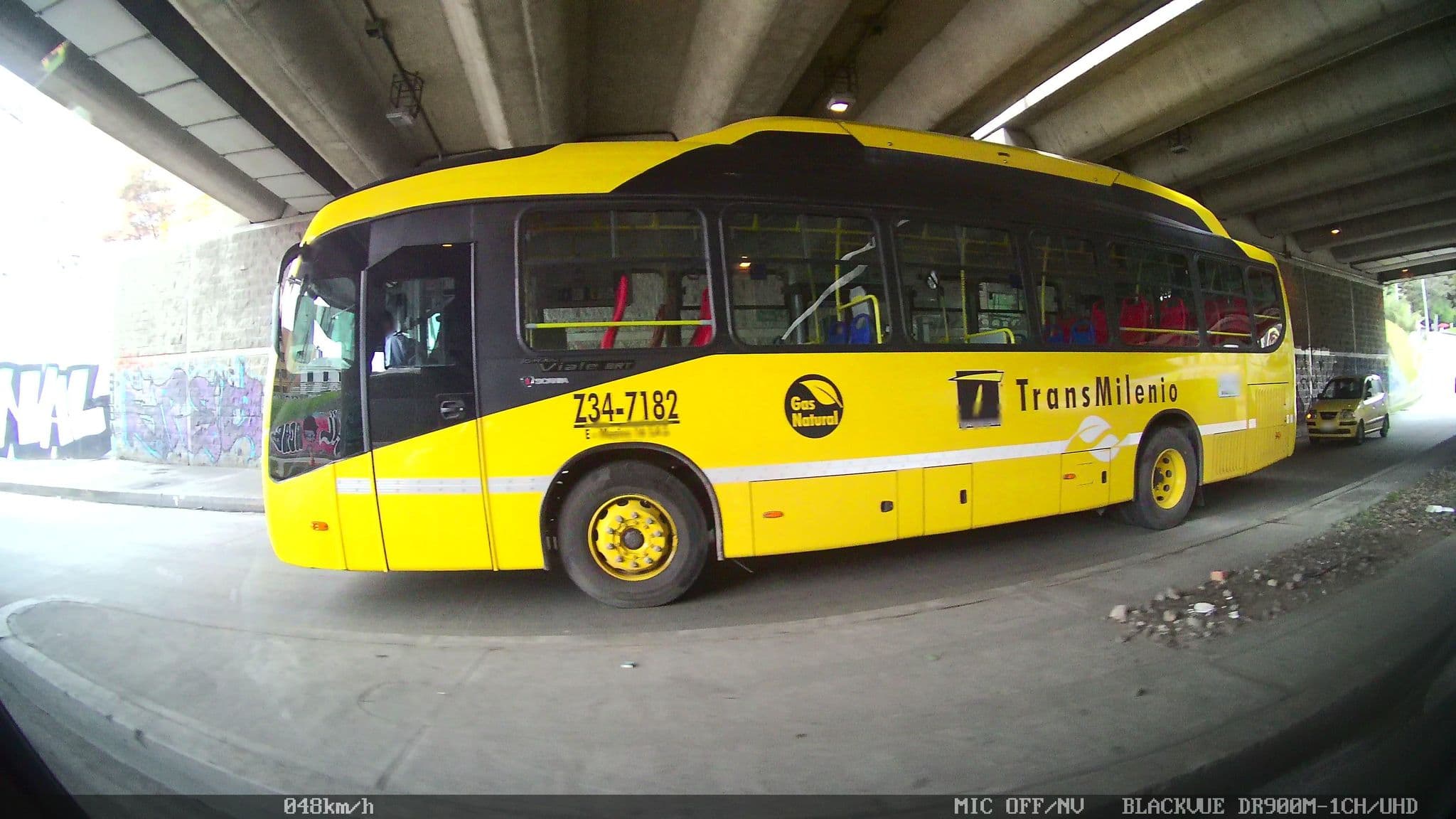 Street view near Crowne Plaza, Bogotá — © kaart_4 (CC BY-SA · Mapillary)