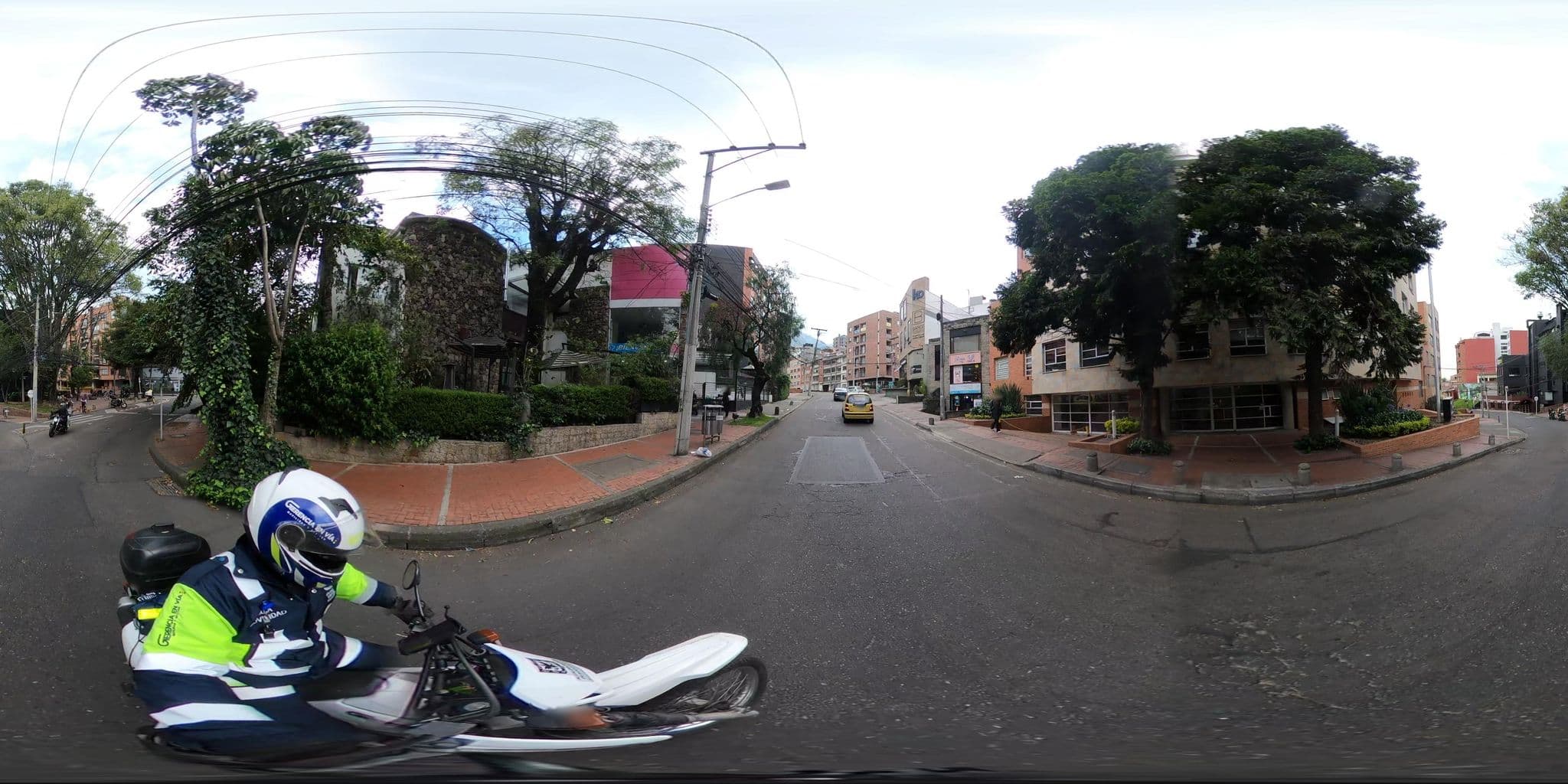 Street view near scala 68, Barrio San Luis — © cgalindop (CC BY-SA · Mapillary)