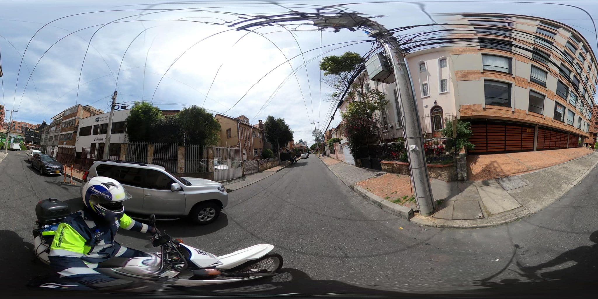 Street view near Hotel Casa Quinta, Barrio San Luis — © cgalindop (CC BY-SA · Mapillary)