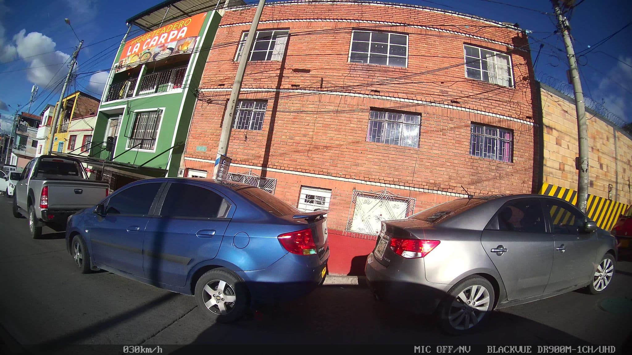 Street view near Hotel Chiguachia, Bogotá — © kaart_4 (CC BY-SA · Mapillary)