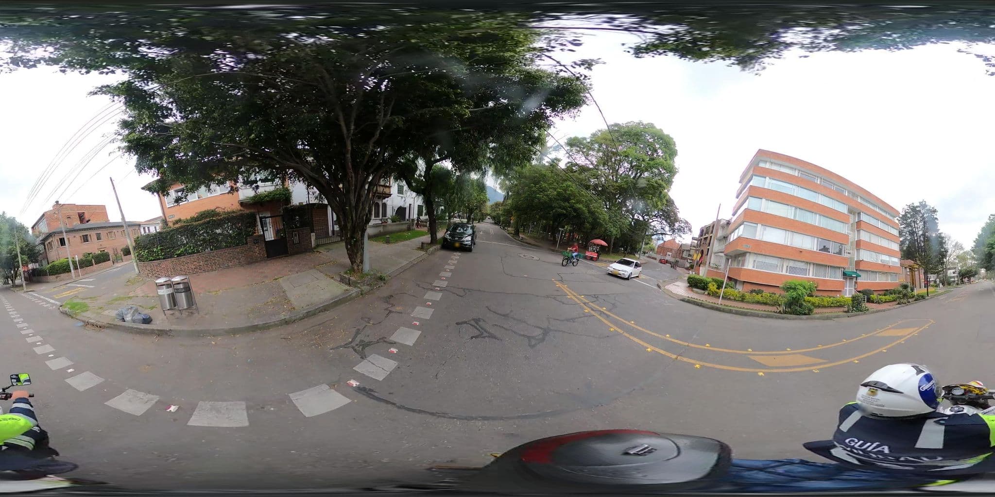 Street view near Hostel Bolivar, Bogotá — © jramonSDM (CC BY-SA · Mapillary)