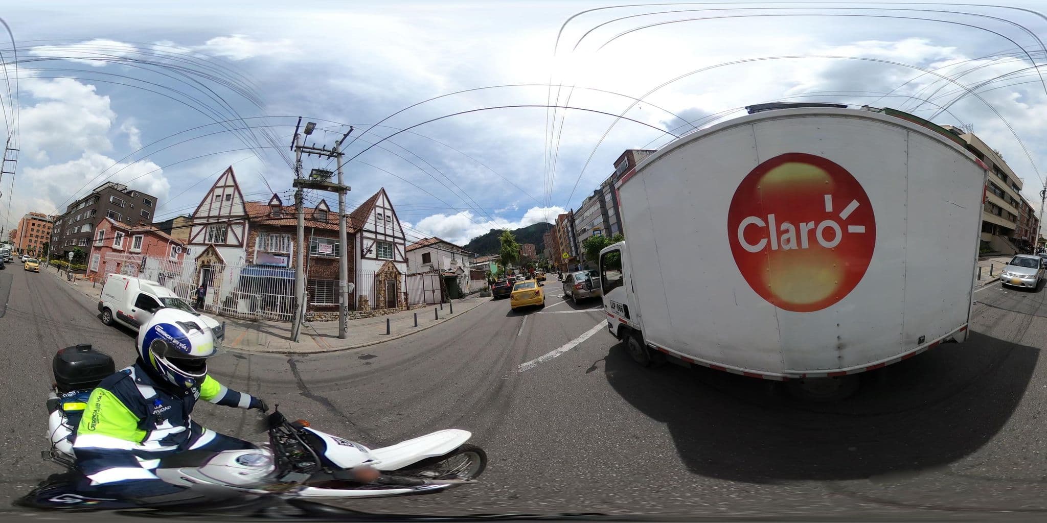 Street view near Hostal LaPinta, Barrio San Luis — © cgalindop (CC BY-SA · Mapillary)