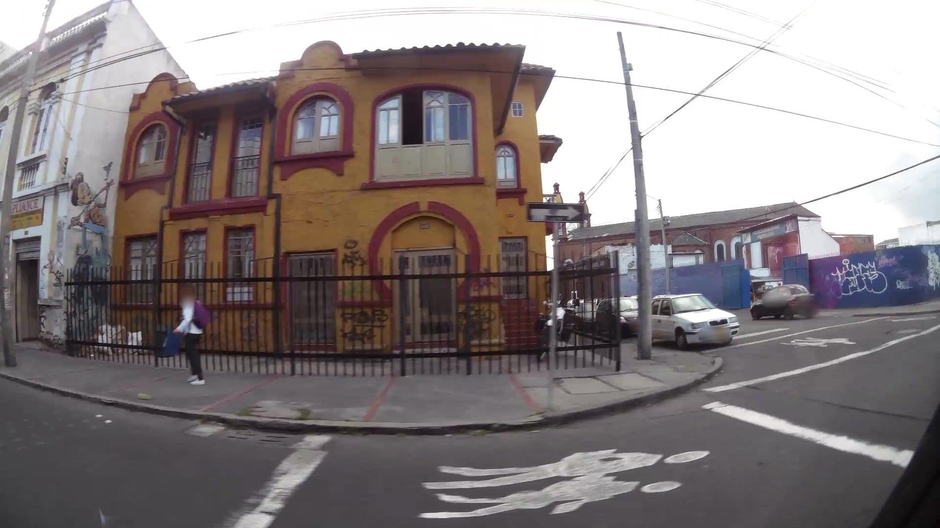 Street view near Hostal CQ Lourdes, Bogotá — © kaartcam (CC BY-SA · Mapillary)