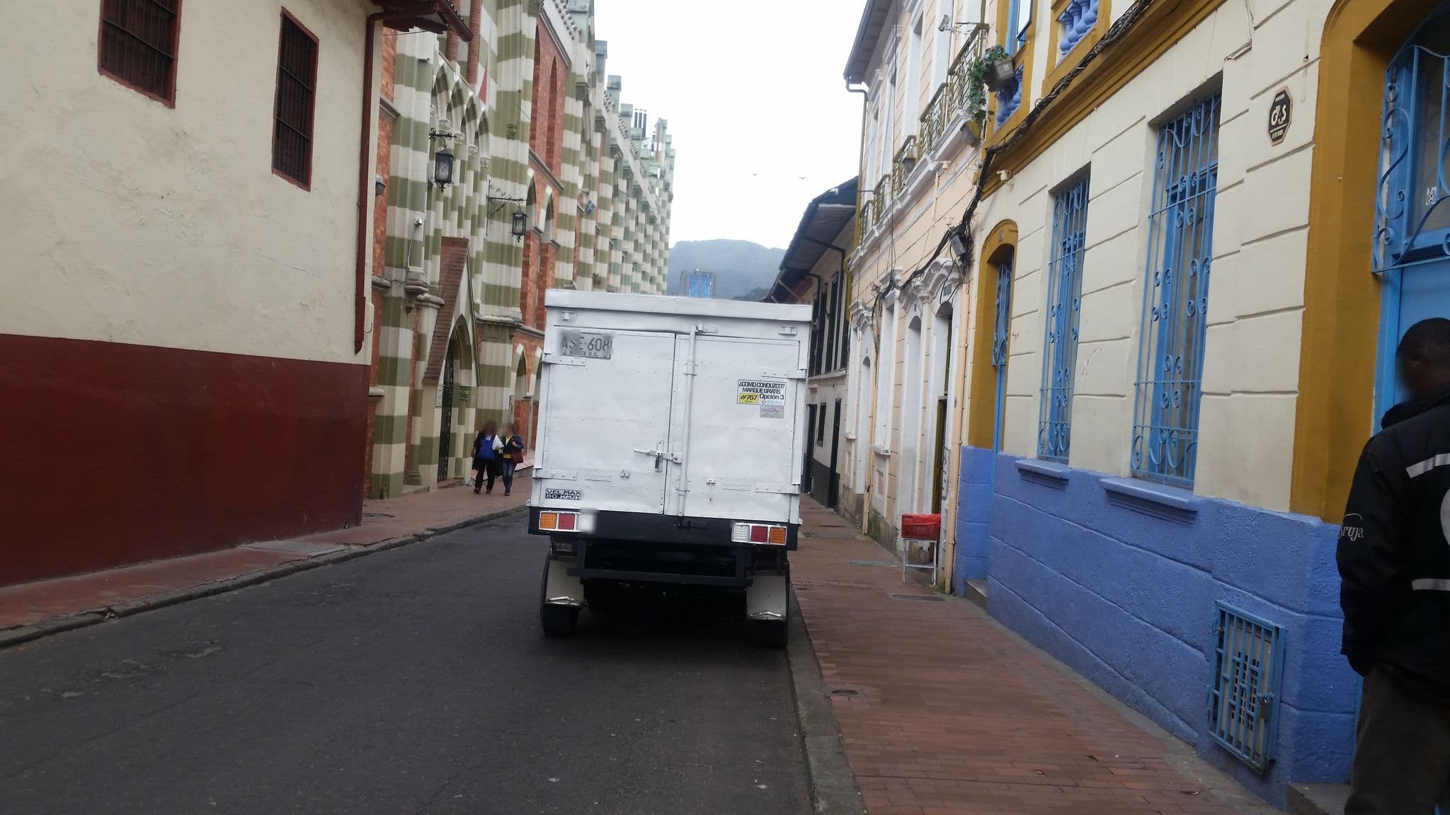 Street view near Graffiti Hostel Bogota, Bogotá — © ejegg (CC BY-SA · Mapillary)