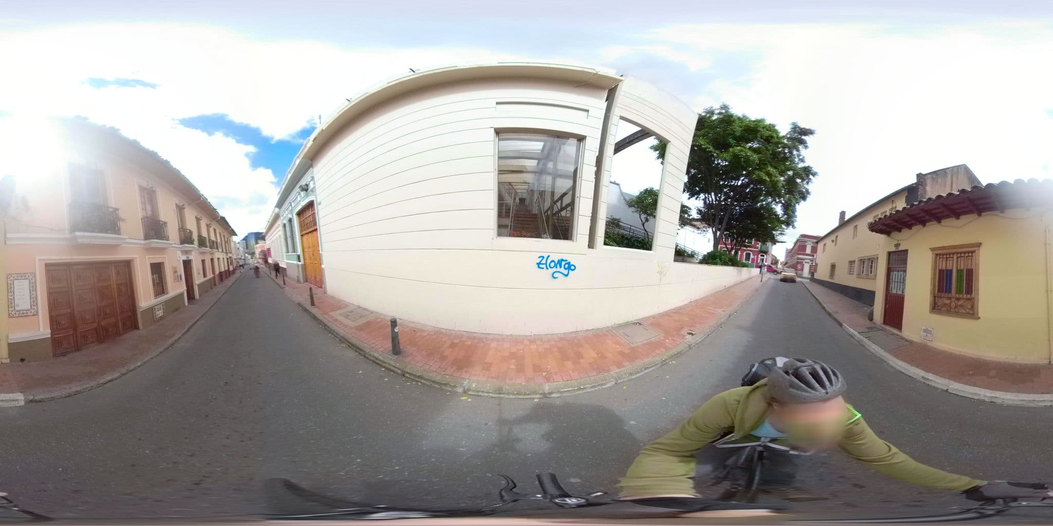 Street view near Hostal Ulucaho, Bogotá — © ejegg (CC BY-SA · Mapillary)