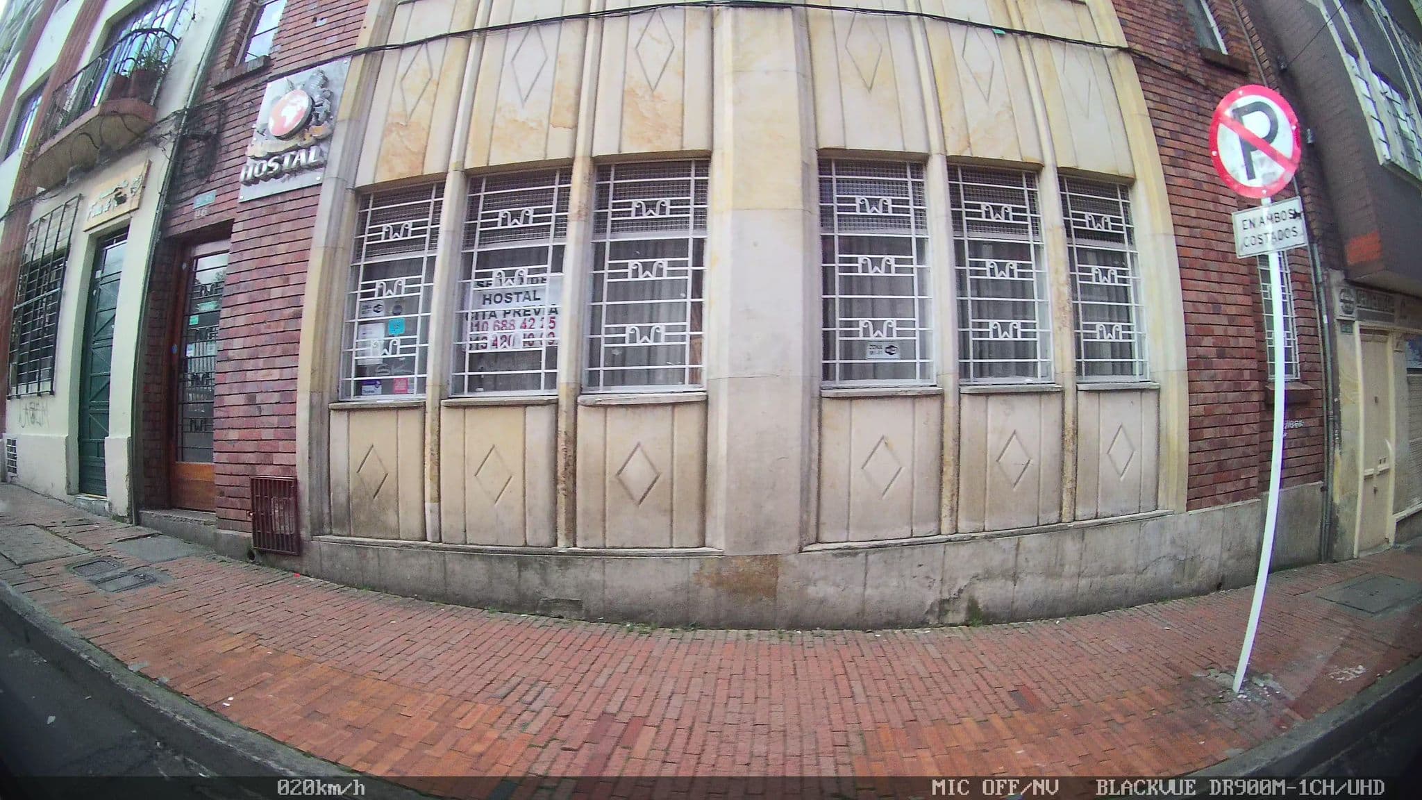 Street view near Hostal Internacional, Bogotá — © kaart_4 (CC BY-SA · Mapillary)