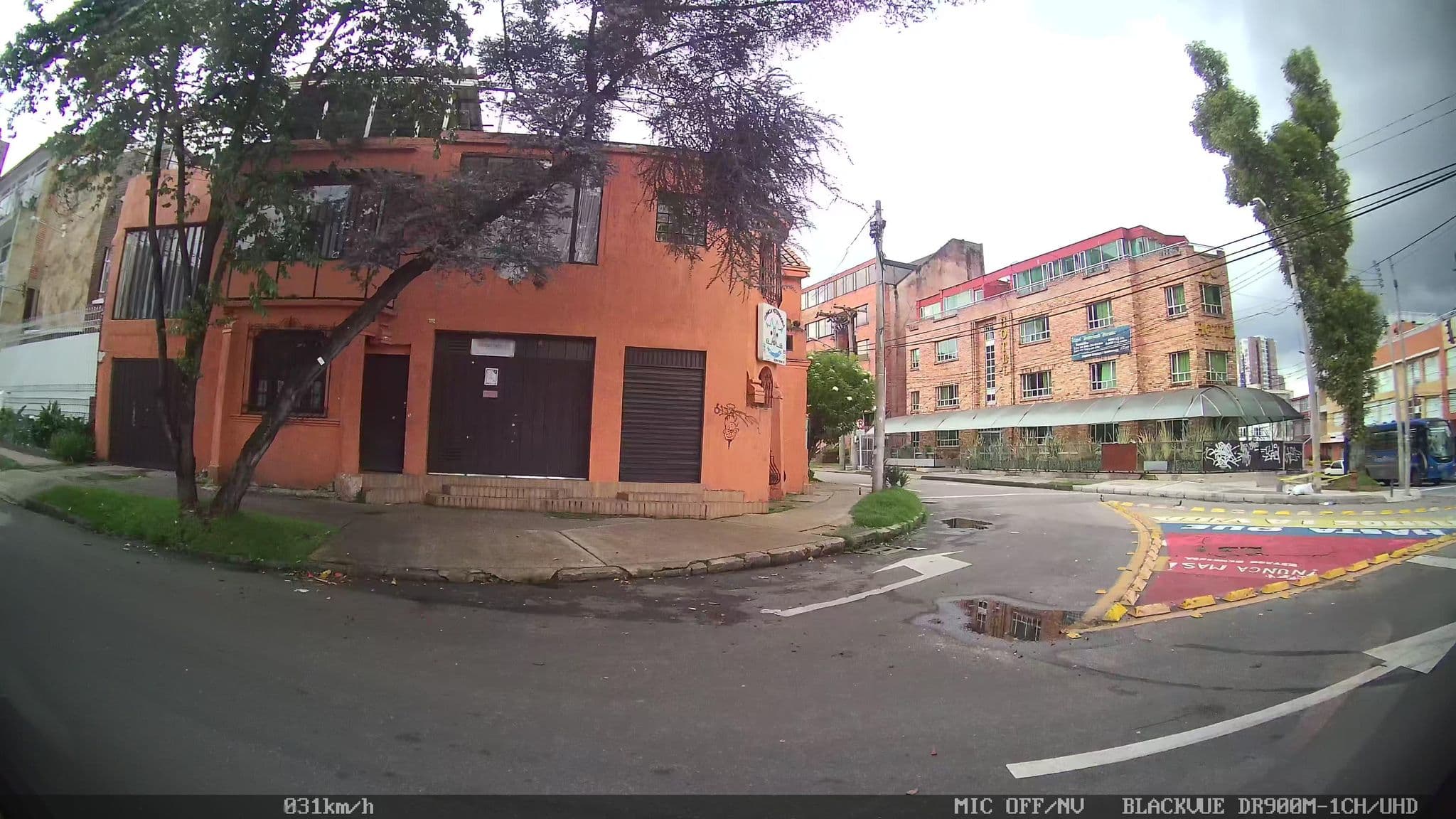 Street view near HOTEL ABitare 56 Bogota Colombia, Bogotá — © kaart_4 (CC BY-SA · Mapillary)