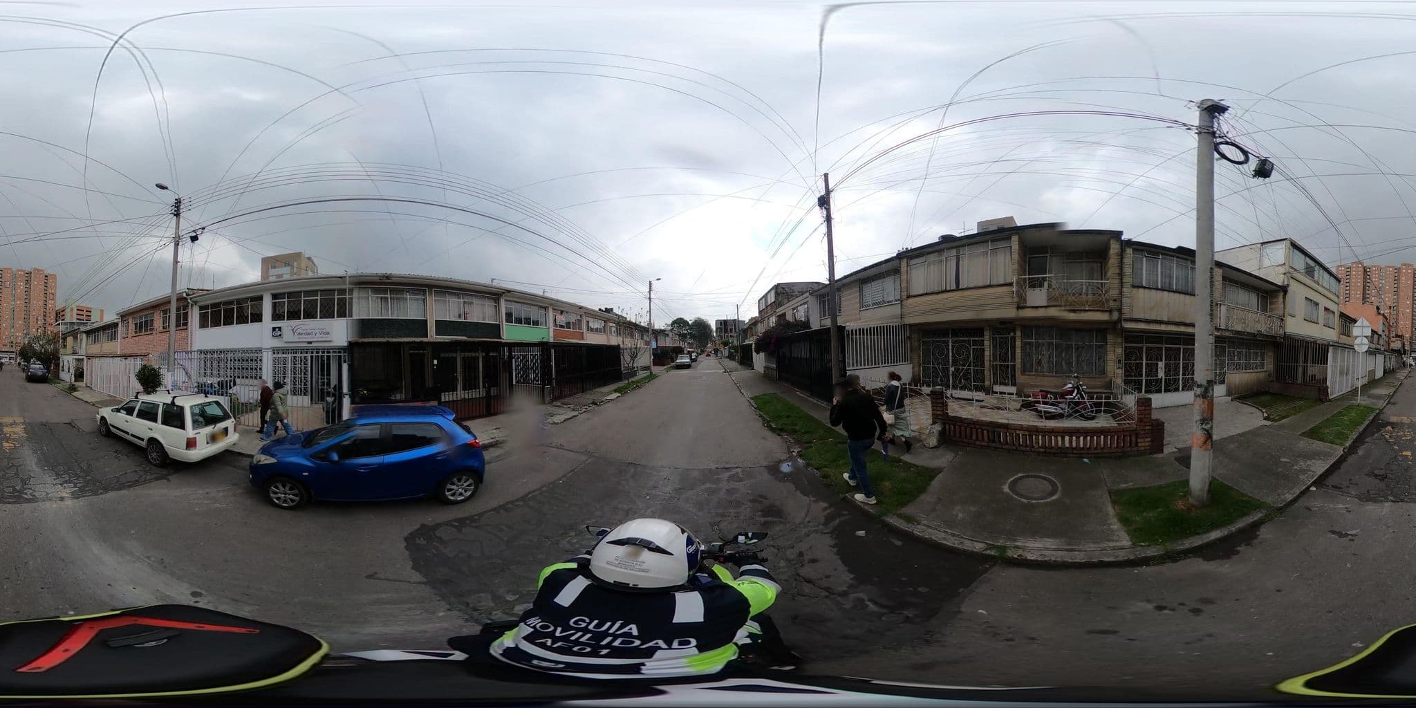 Street view near Salitre Casa Hotel, Bogotá — © cgalindop (CC BY-SA · Mapillary)