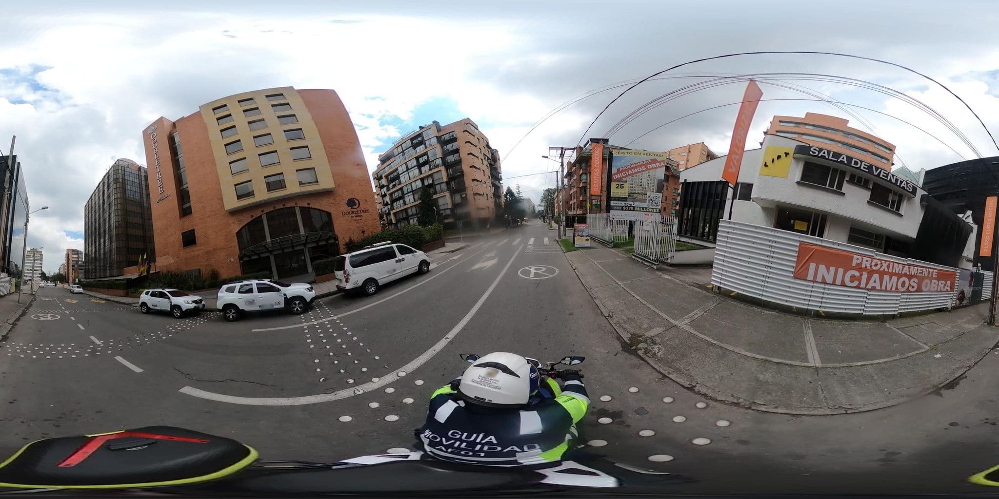 Street view near DoubleTree by Hilton, Barrio San Luis — © cgalindop (CC BY-SA · Mapillary)