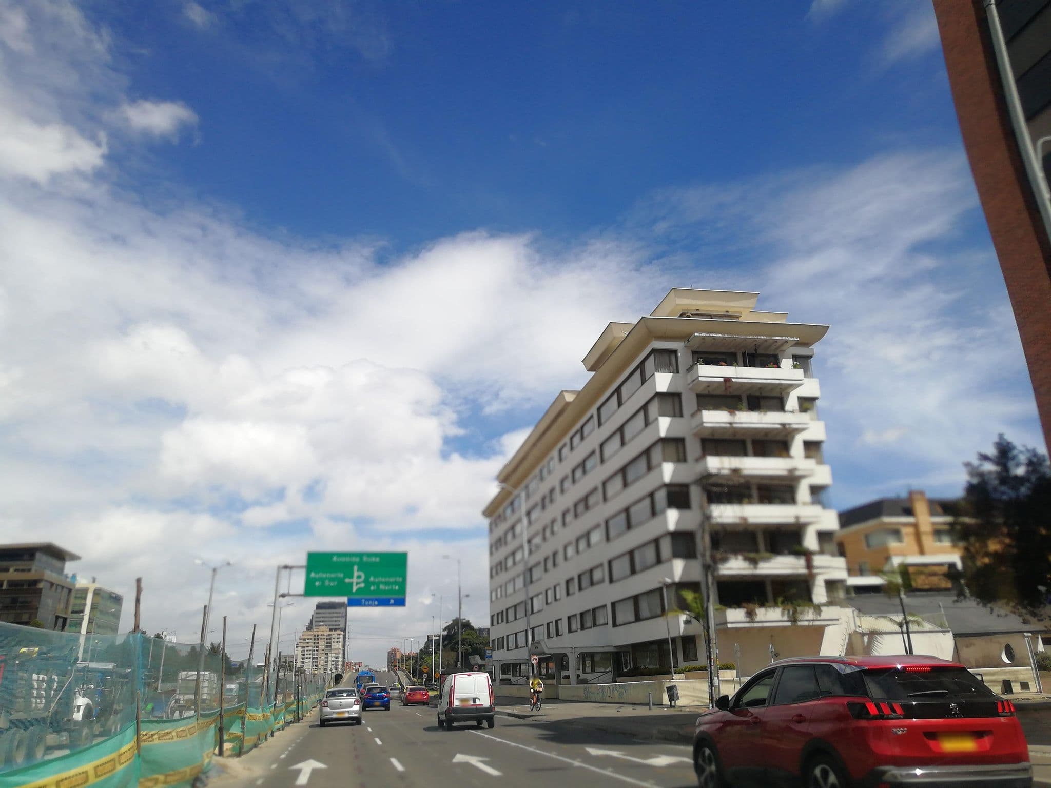 Street view near Hotel Neiva Plaza, Barrio San Luis — © Kaart_Local (CC BY-SA · Mapillary)