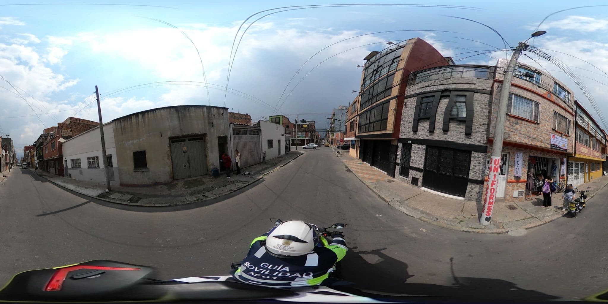 Street view near Chacón Oliva, Barrio San Luis — © cgalindop (CC BY-SA · Mapillary)