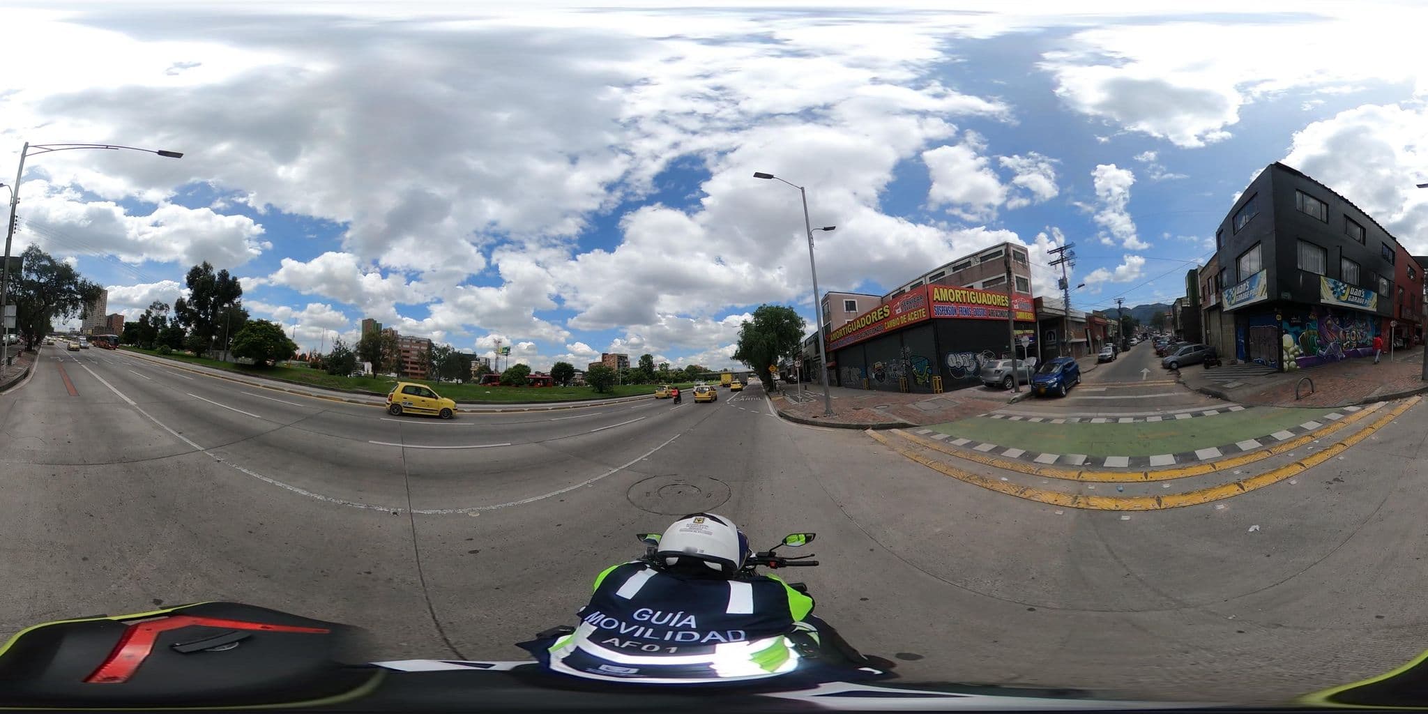 Street view near Hotel Pavillon Royal, Bogotá — © rbolivar (CC BY-SA · Mapillary)