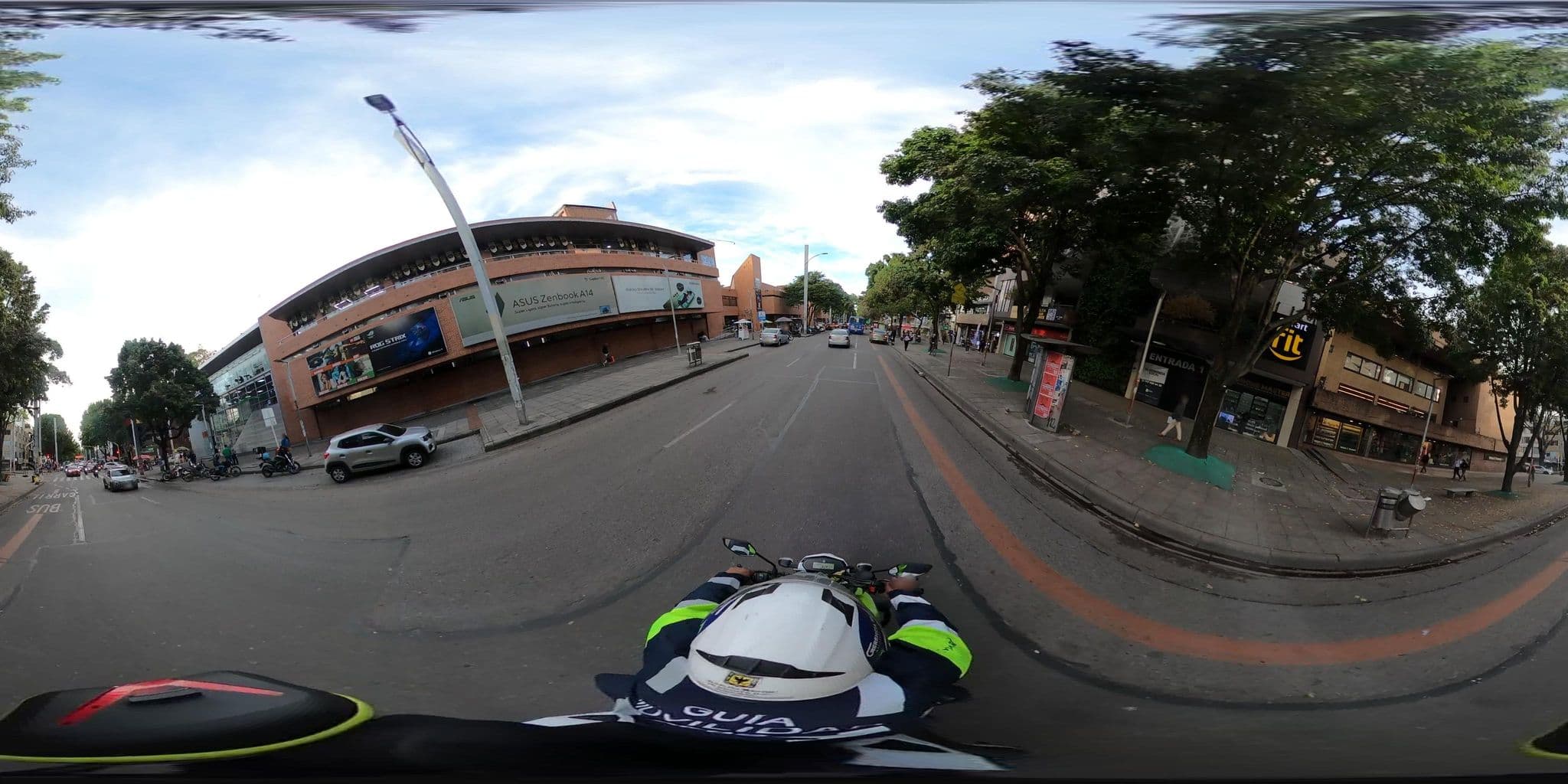Street view near Aparta Hotel Lago 76, Barrio San Luis — © jramonSDM (CC BY-SA · Mapillary)