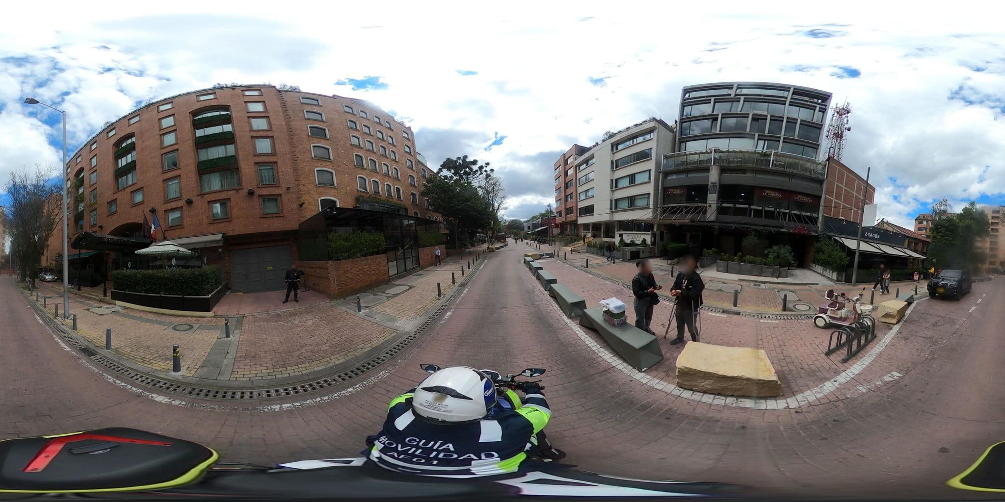Street view near Hotel Charleston, Barrio San Luis — © cgalindop (CC BY-SA · Mapillary)