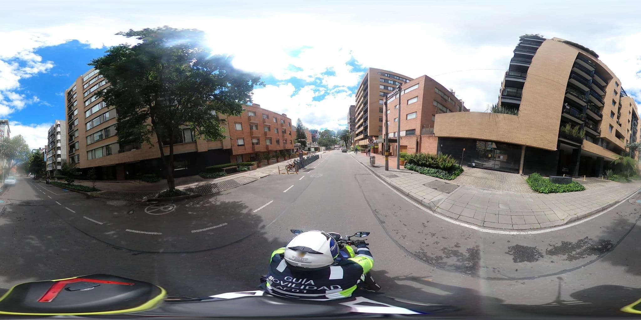 Street view near Viaggio 6.1.7, Barrio San Luis — © cgalindop (CC BY-SA · Mapillary)