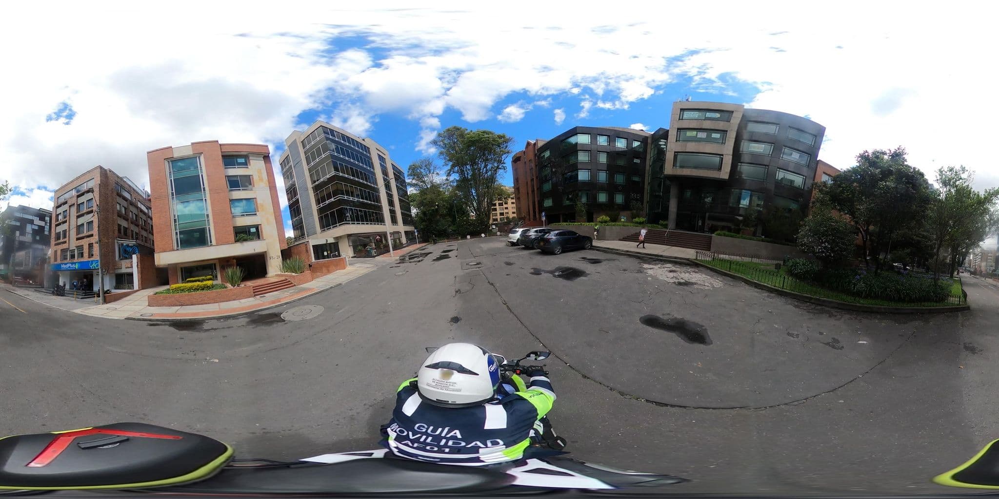 Street view near Grupo Contempo Ltda, Barrio San Luis — © cgalindop (CC BY-SA · Mapillary)
